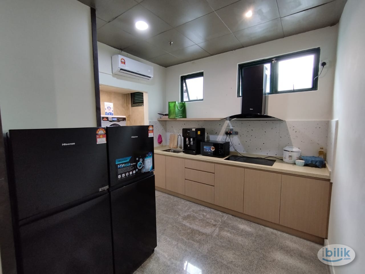 YES PROMO 🏡 Single Room with attach Window near TRX, Times Square - Image 3
