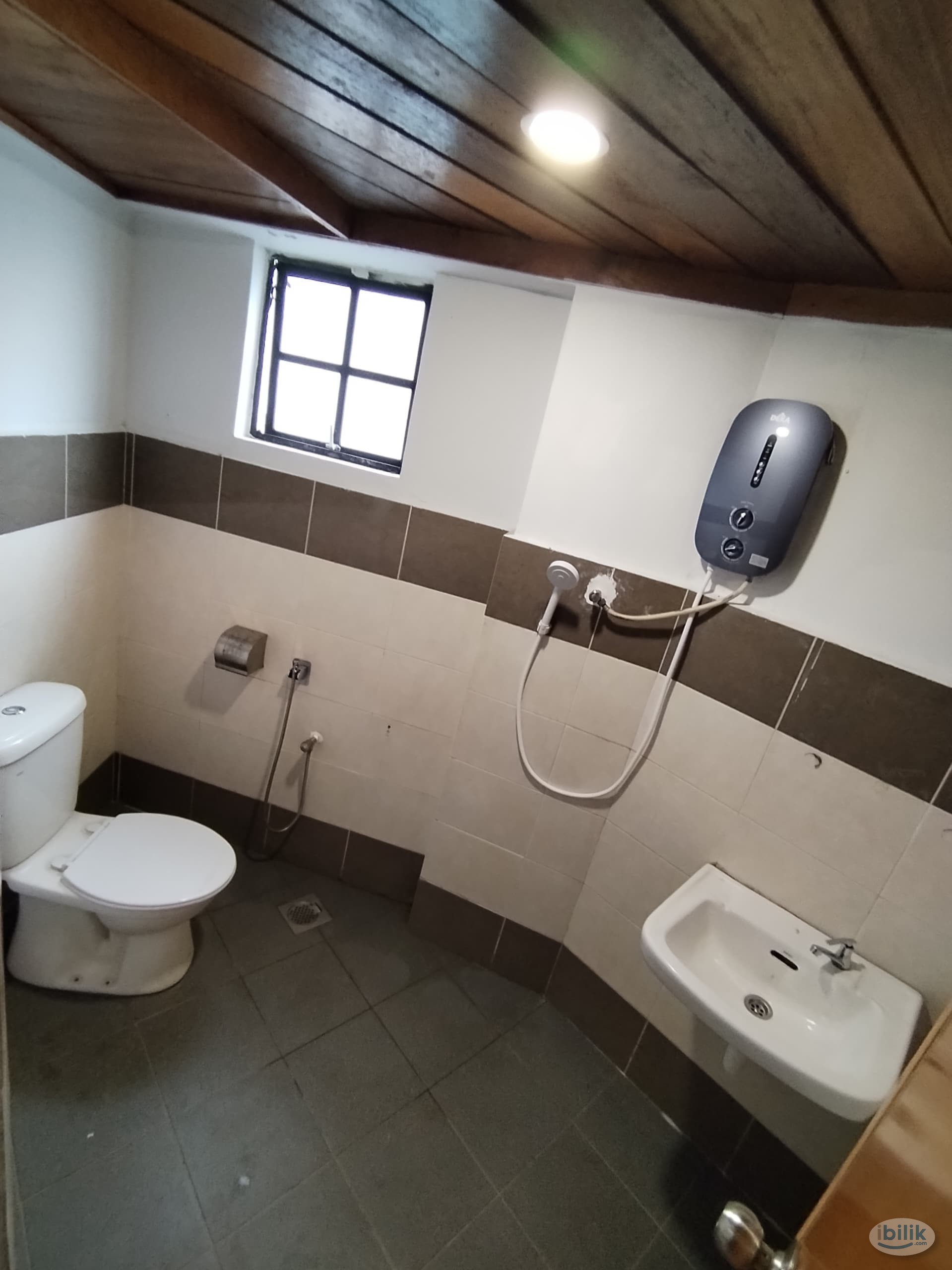 YES Promo ⭐️ Room for Rent @ Seri Kembangan, KTM Serdang - Image 1