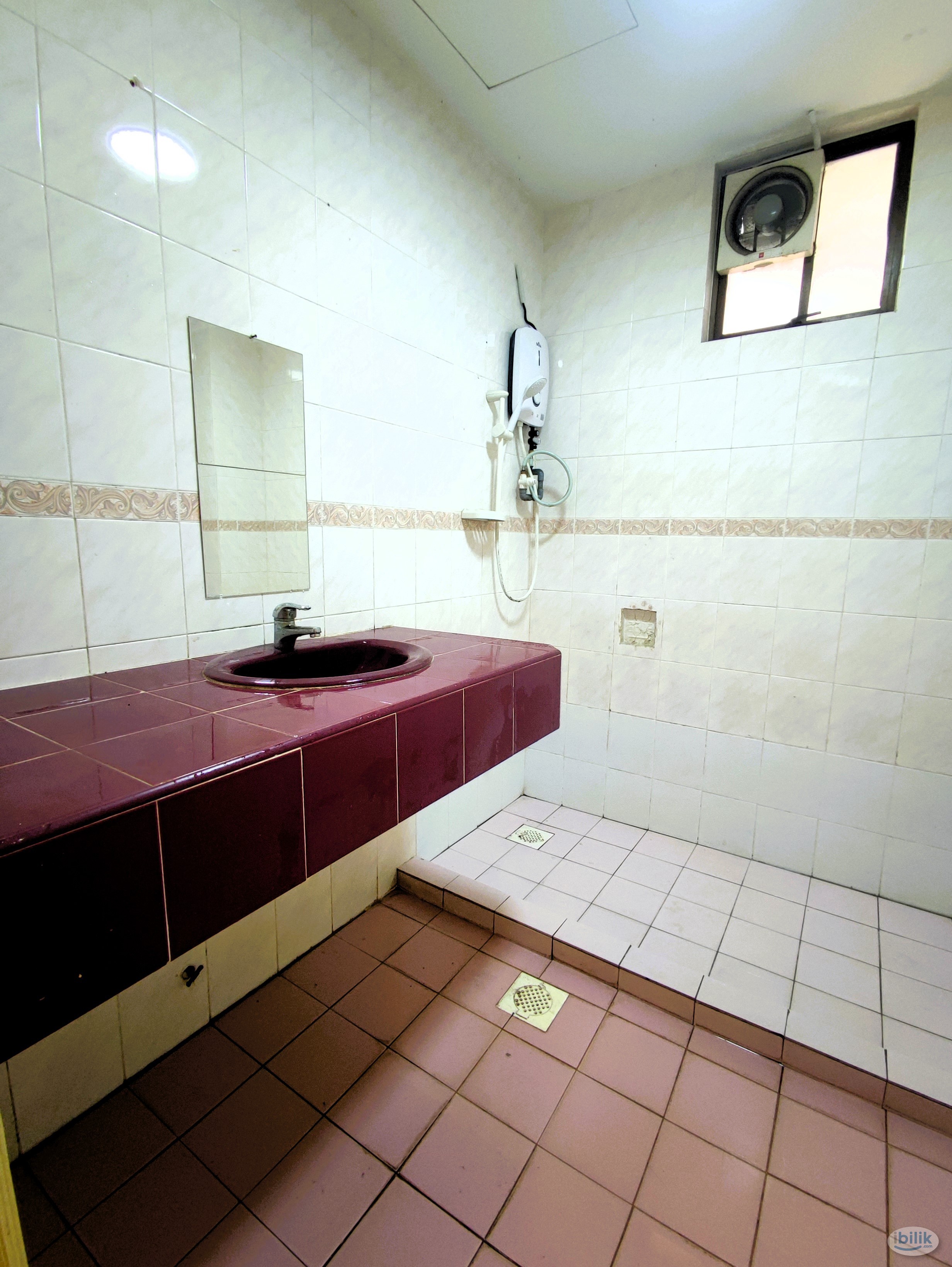🚗AC Queen Size Bedroom, Male only, 8mins to Publika, Low Deposit🚗 Menara Duta 2 - Image 3