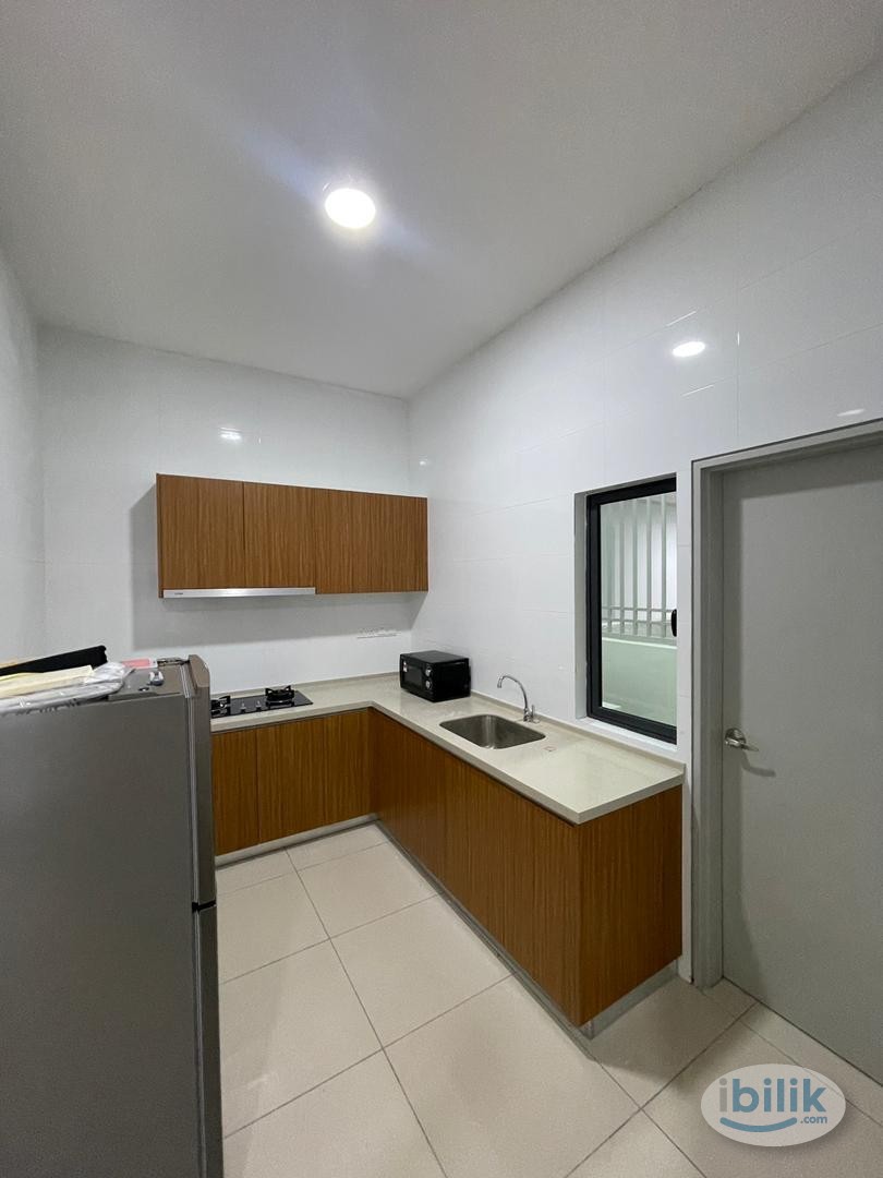 Master Room at PJS 8, Bandar Sunway, Verando Residence - Image 2