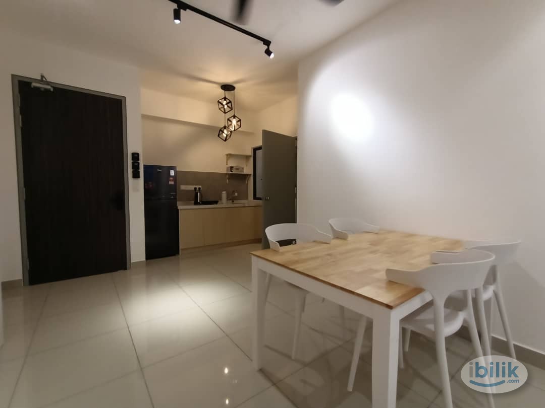 Middle Room at M Vertica KL City Residences, Cheras - Image 1