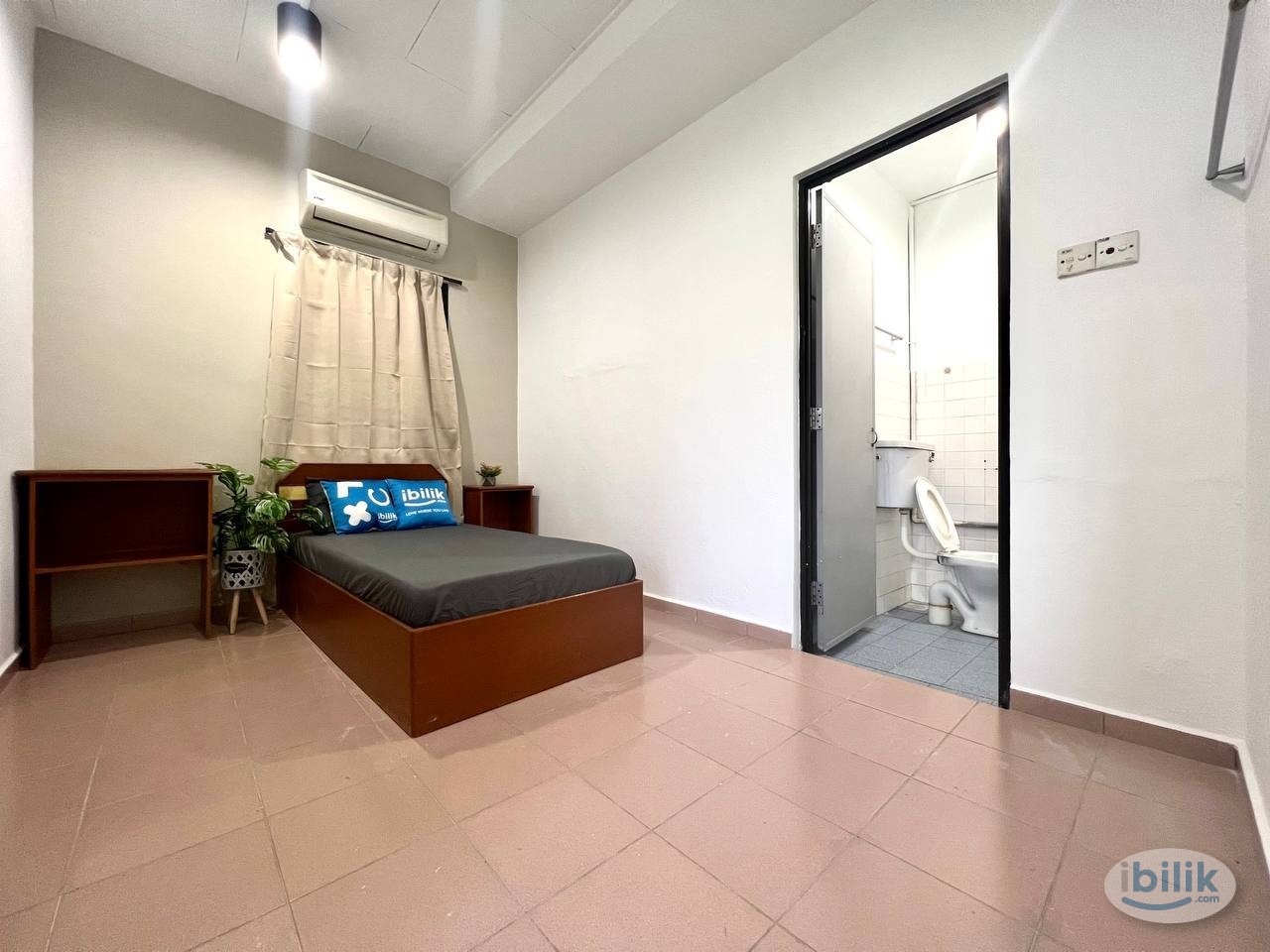 🔥5 Min to CIQ🔥 - Furnished, cozy & 0 deposit room available for rent😎🔥 - Image 1
