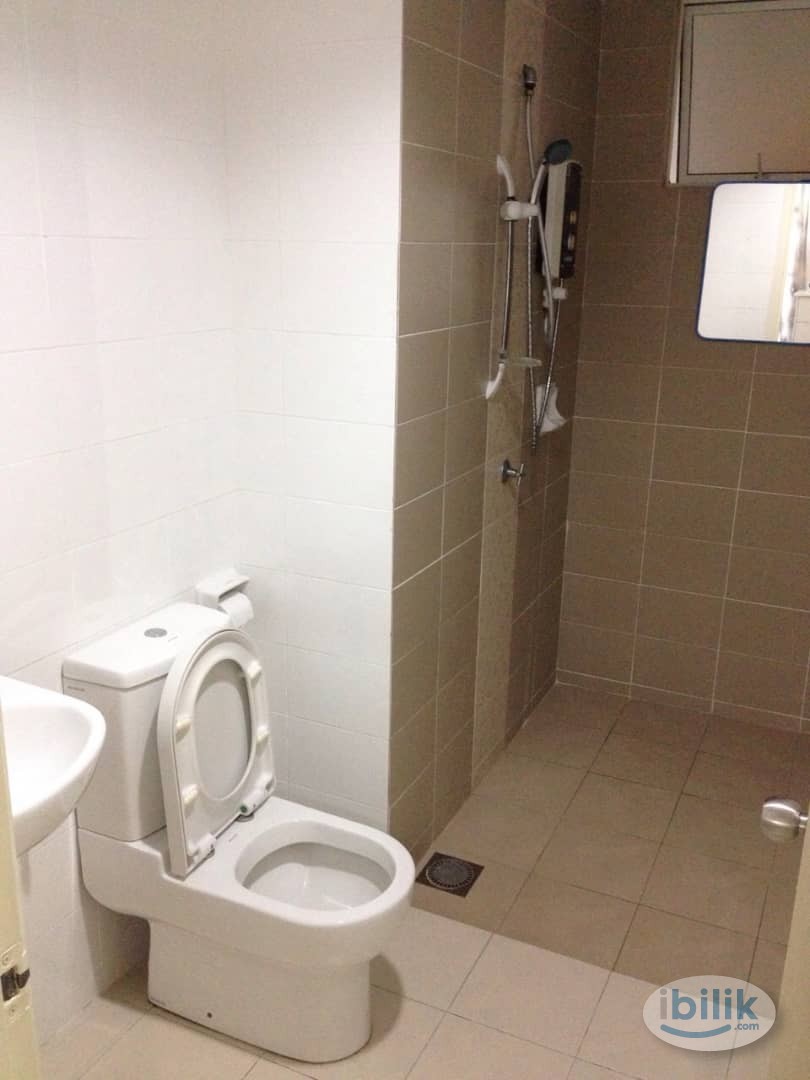Nice Comfortable Single Room at Bandar Kinrara, Puchong - Image 2