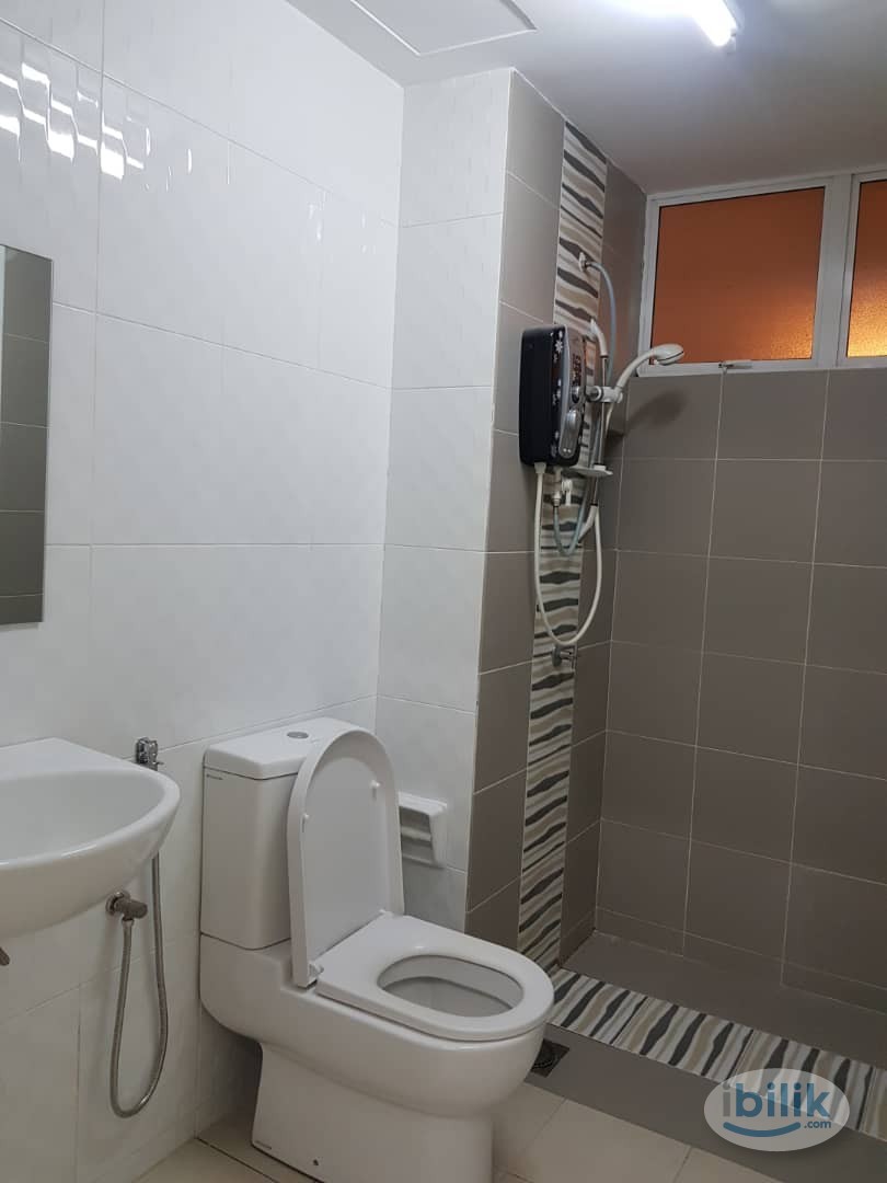 Nice design Single Room at Bandar Kinrara, Puchong - Image 3