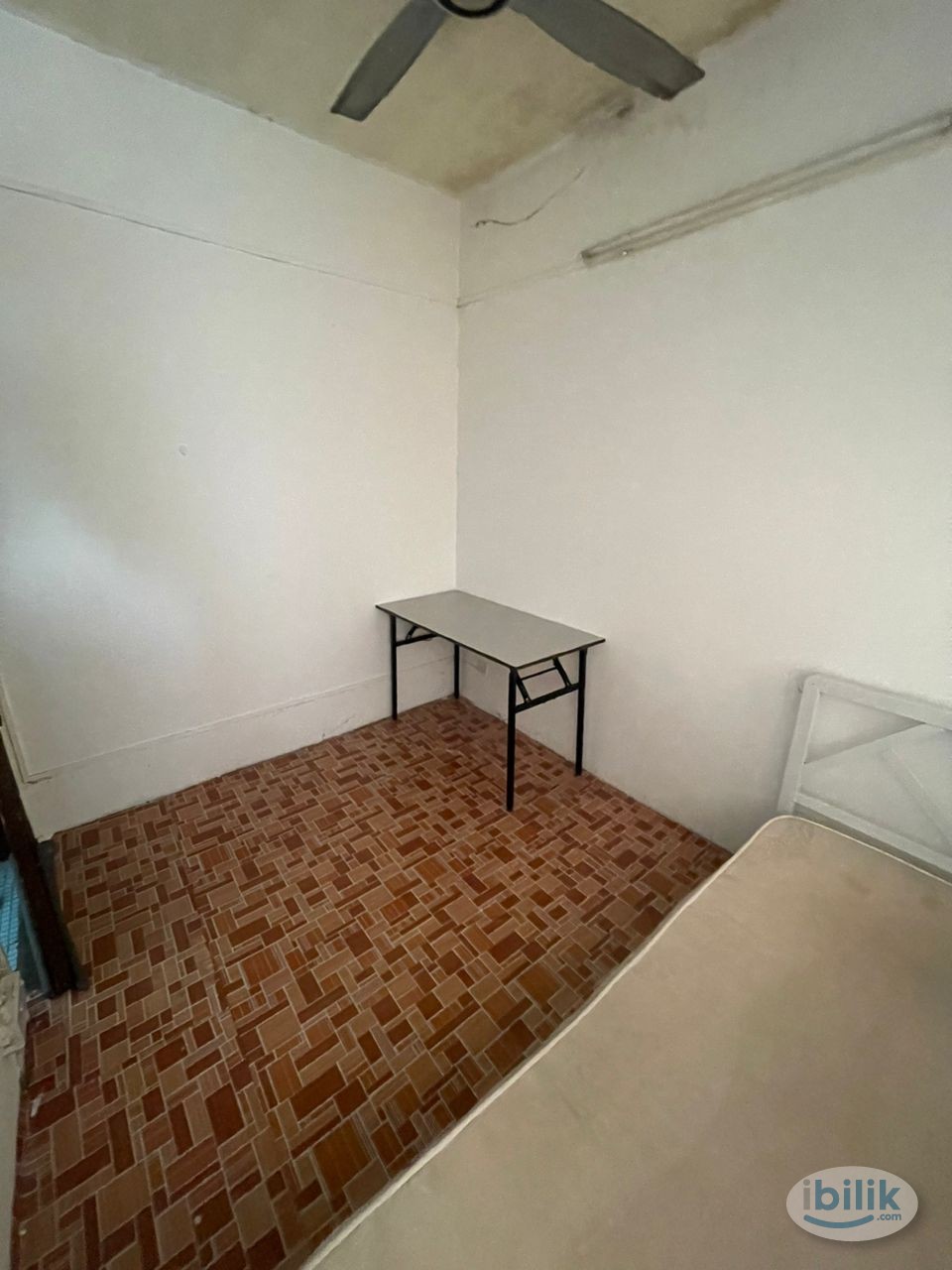 Taman Bukit Desa , Medium Room  with facilities including free wifi - Image 1