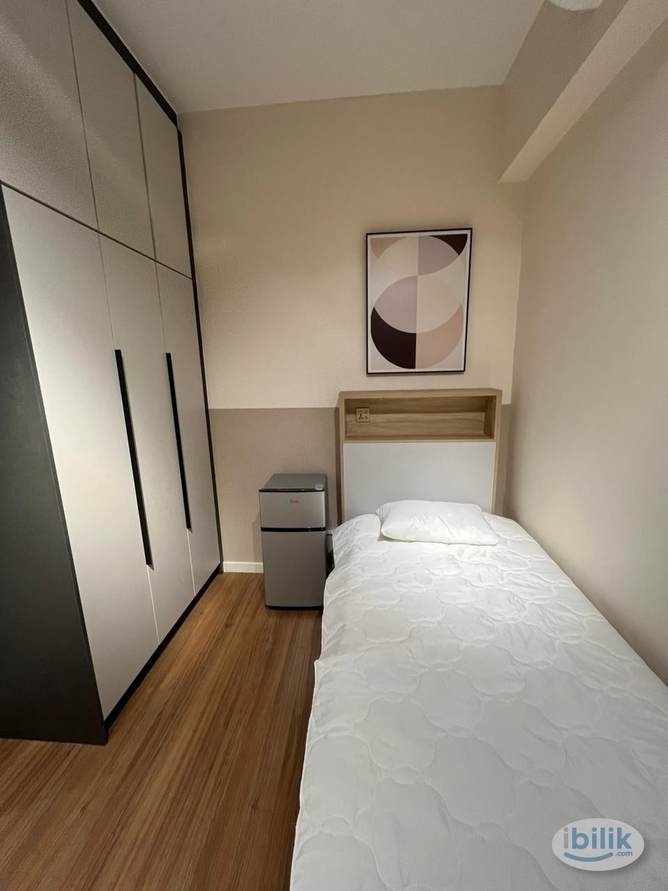 Fully Furnsihed Single Room with Private Toilet at Meta City ✨ - Image 2