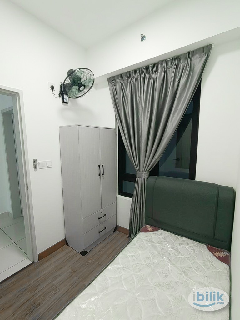 Single Budget Male Room at TwentyFive.7 Amber Residence, Teluk Panglima Garang - Image 2