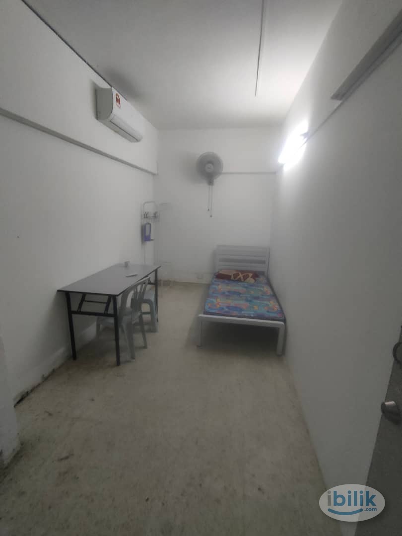 Taman Seputeh near Mid Valley Single Room with Air Conditioner - Image 1