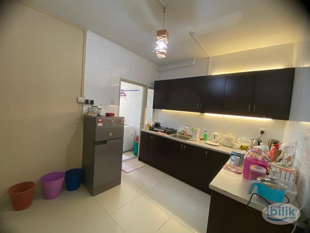 MEdium room at Cova Suites, SEGI , Thomson , KOTA DAMANSARA MRT - Image 1