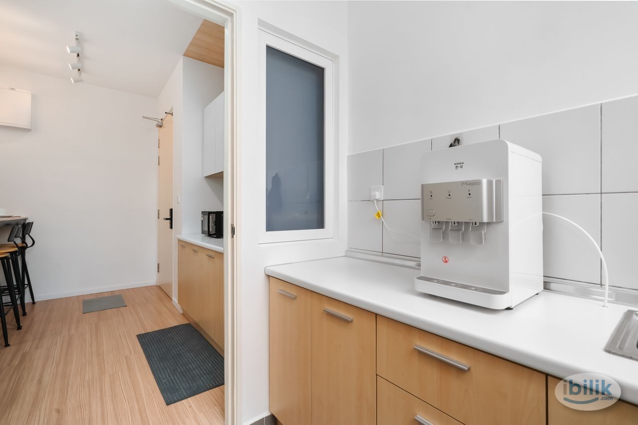 Luxury but affordable single room, fully furnished - Image 4