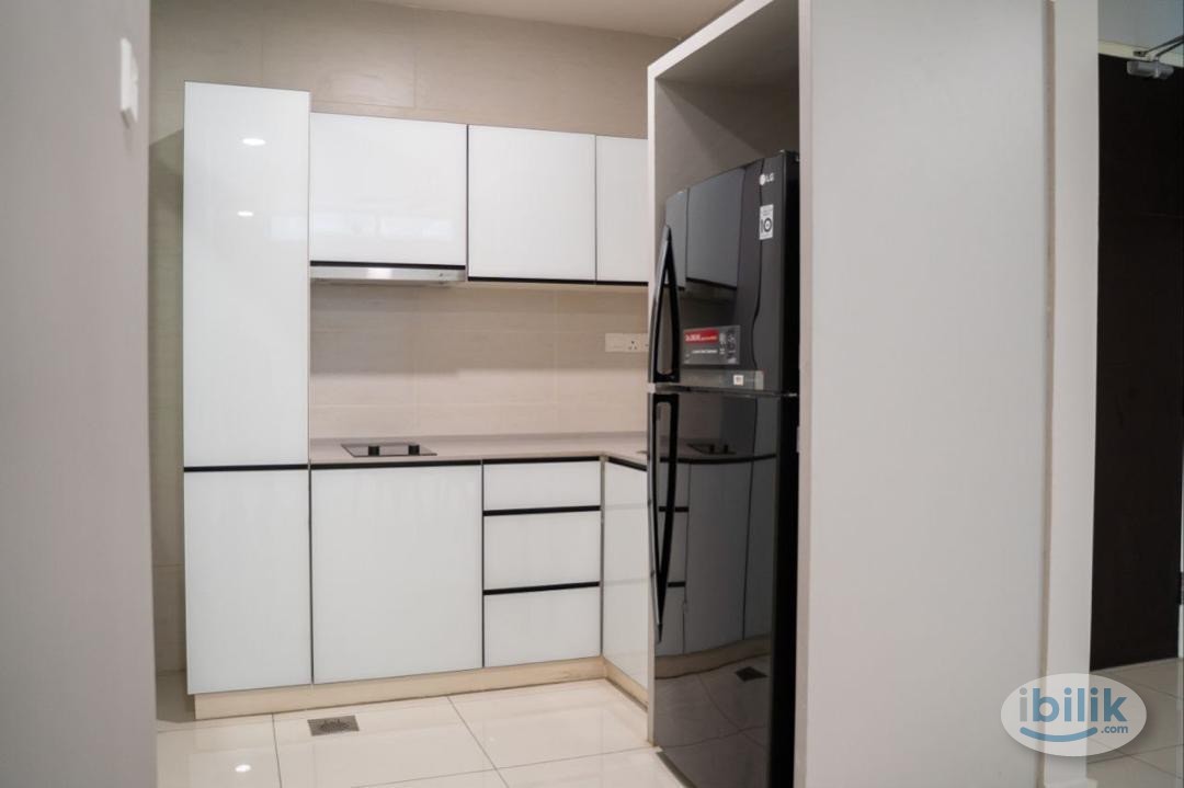 Master Room at Central Residence, Sungai Besi - Image 5