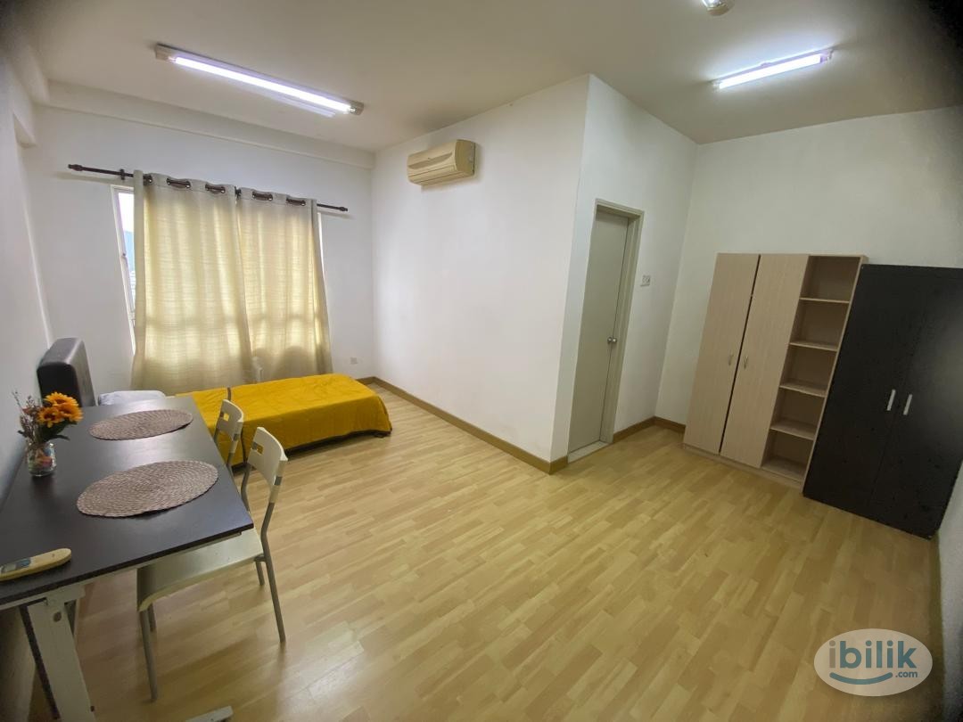 Master Room at Casa Residenza, Kota Damansara - Image 1