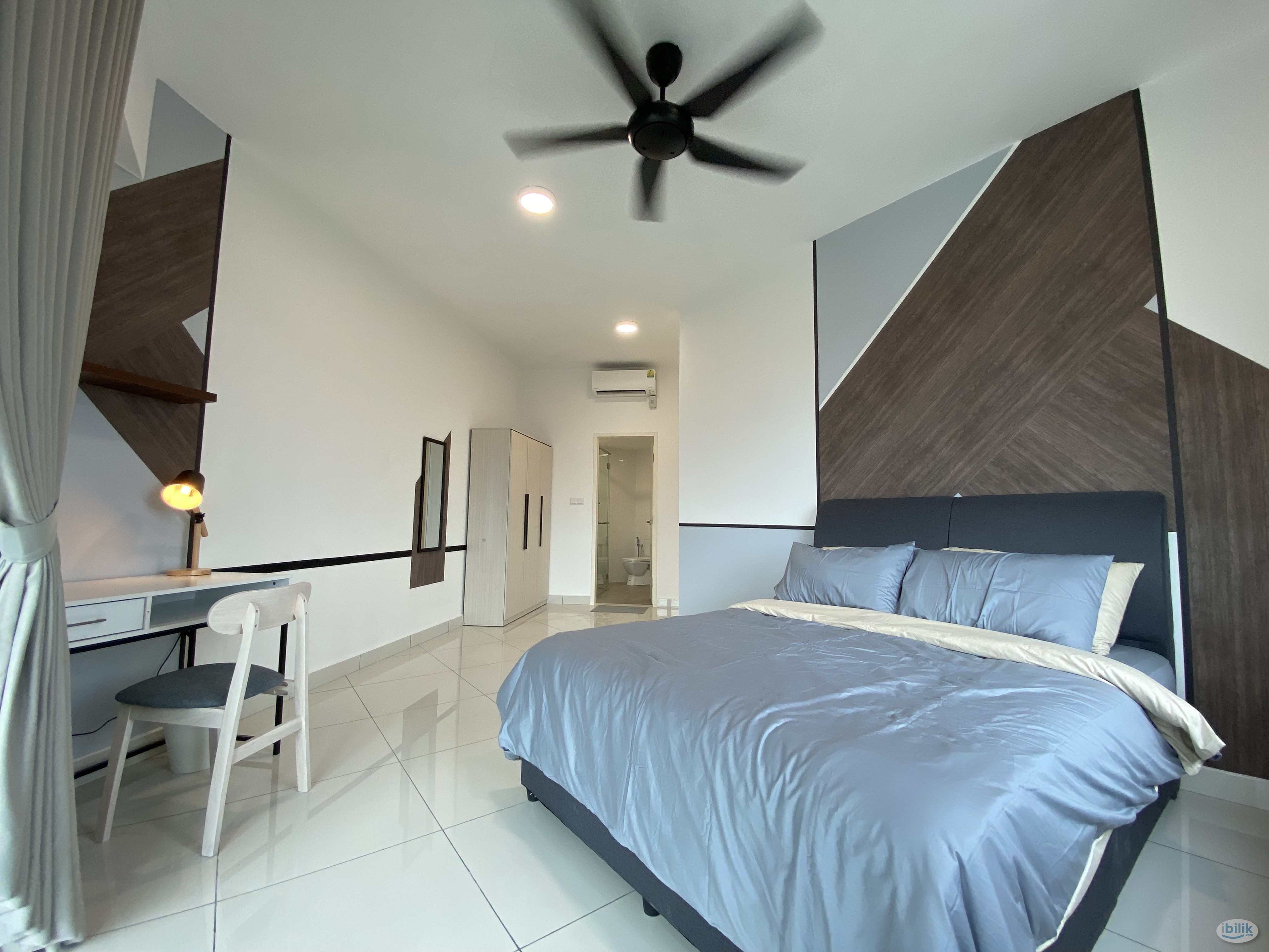 Master Room at Parc3 Residences walking distance to MRT Maluri - Image 1