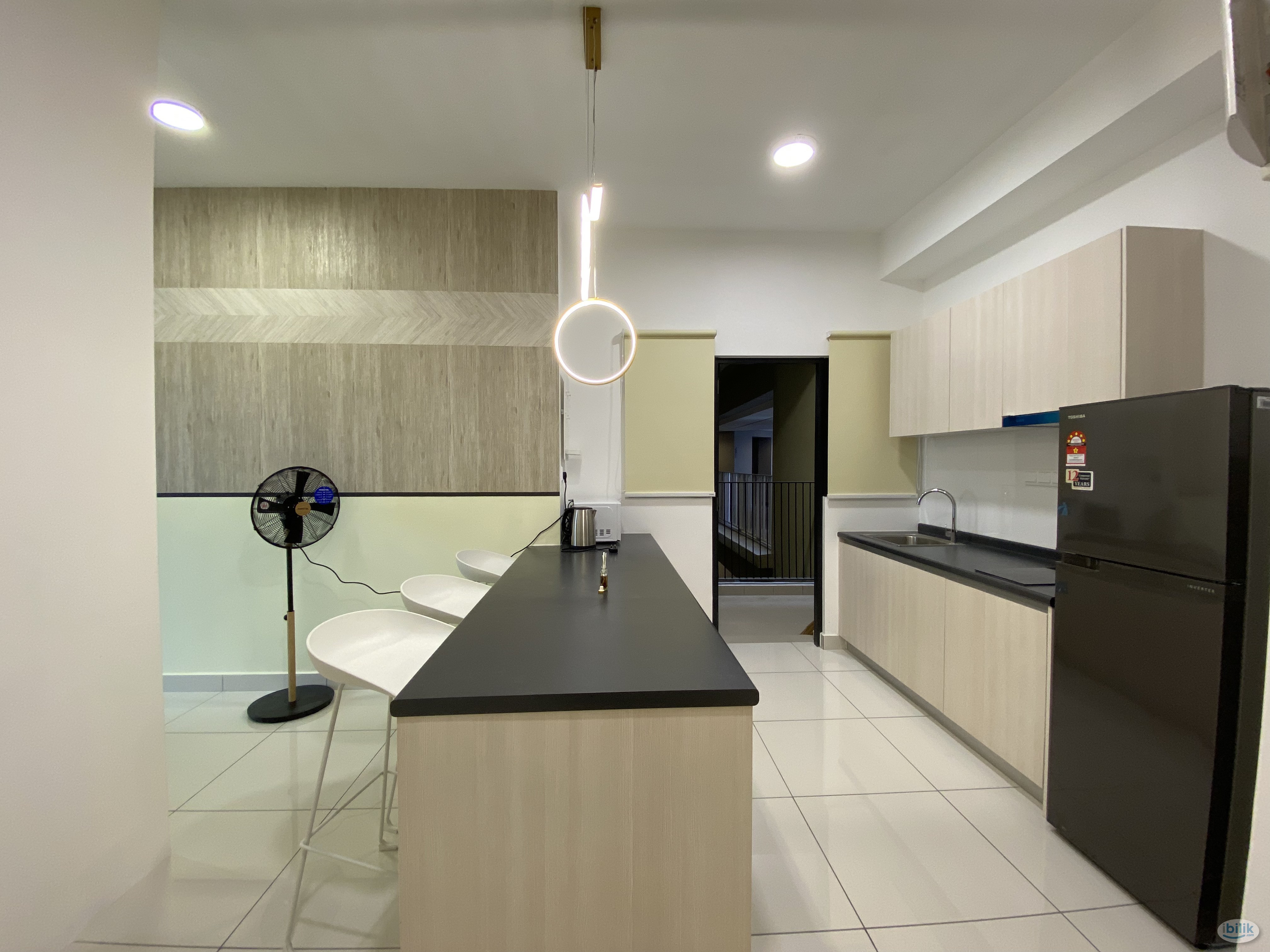 Balcony bedroom in Parc3 Residence walking distance to MRT Maluri - Image 4