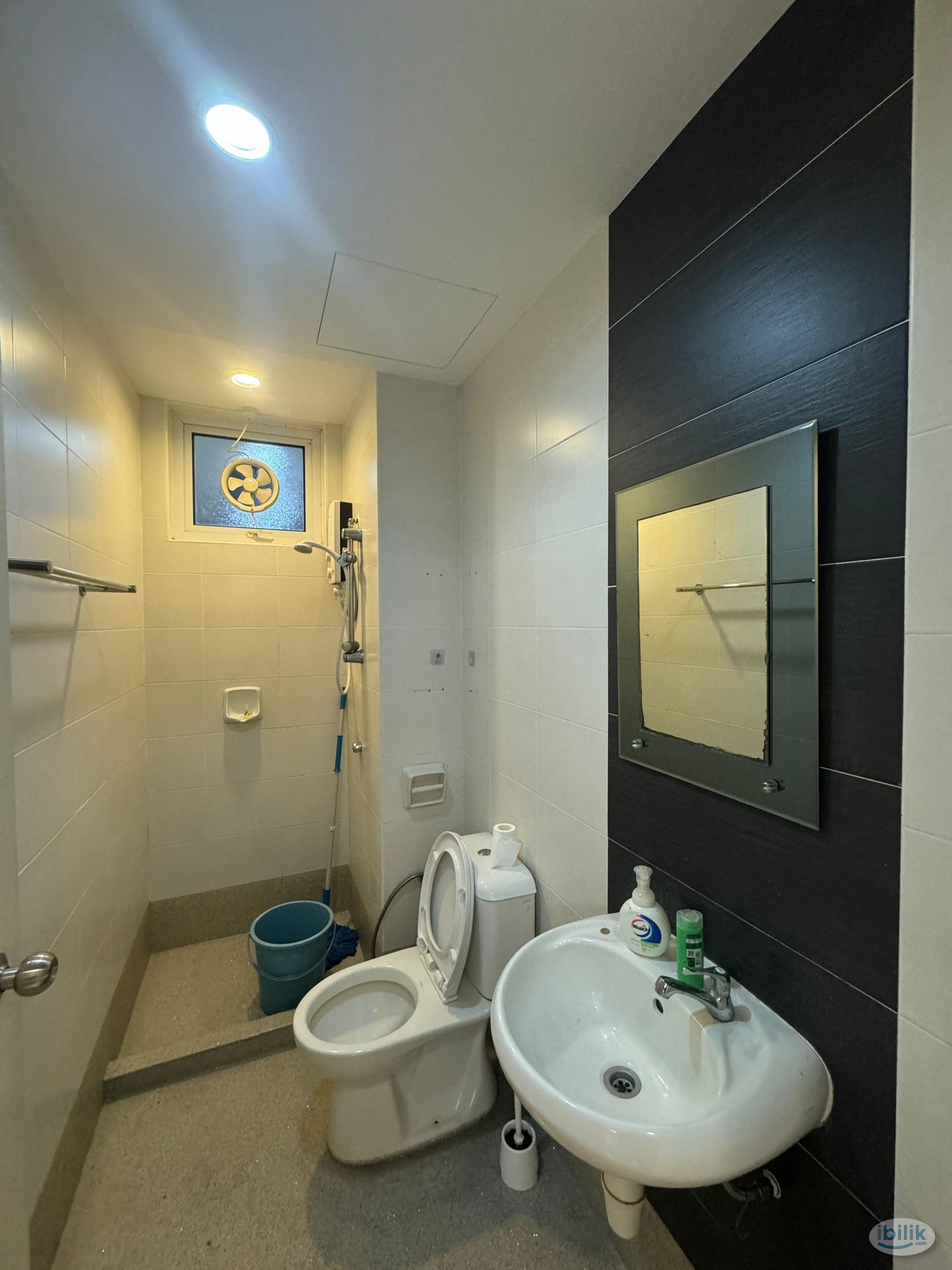 Single Room at Summer Place, Jelutong - Image 3