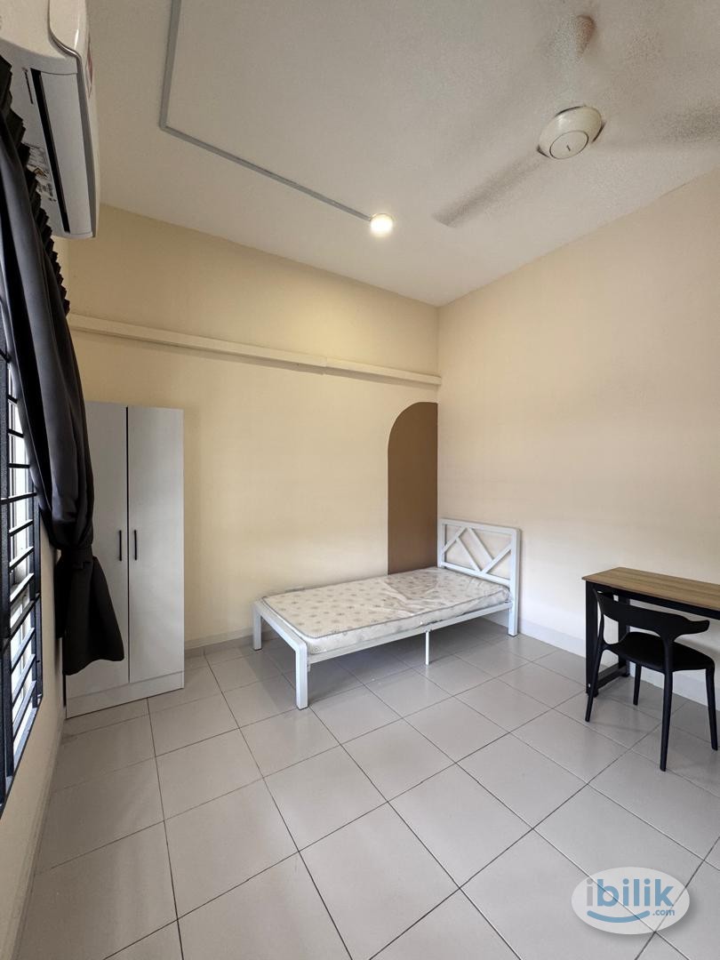 Female Unit💃🏻 Single Room at Setia Indah, Setia Alam - Image 2