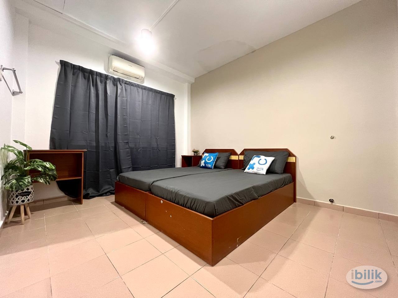 🔥Only 5 Min away from CIQ🌟!- PERFECT for besties work in Singapore🫶🏻🇸🇬 - Image 1
