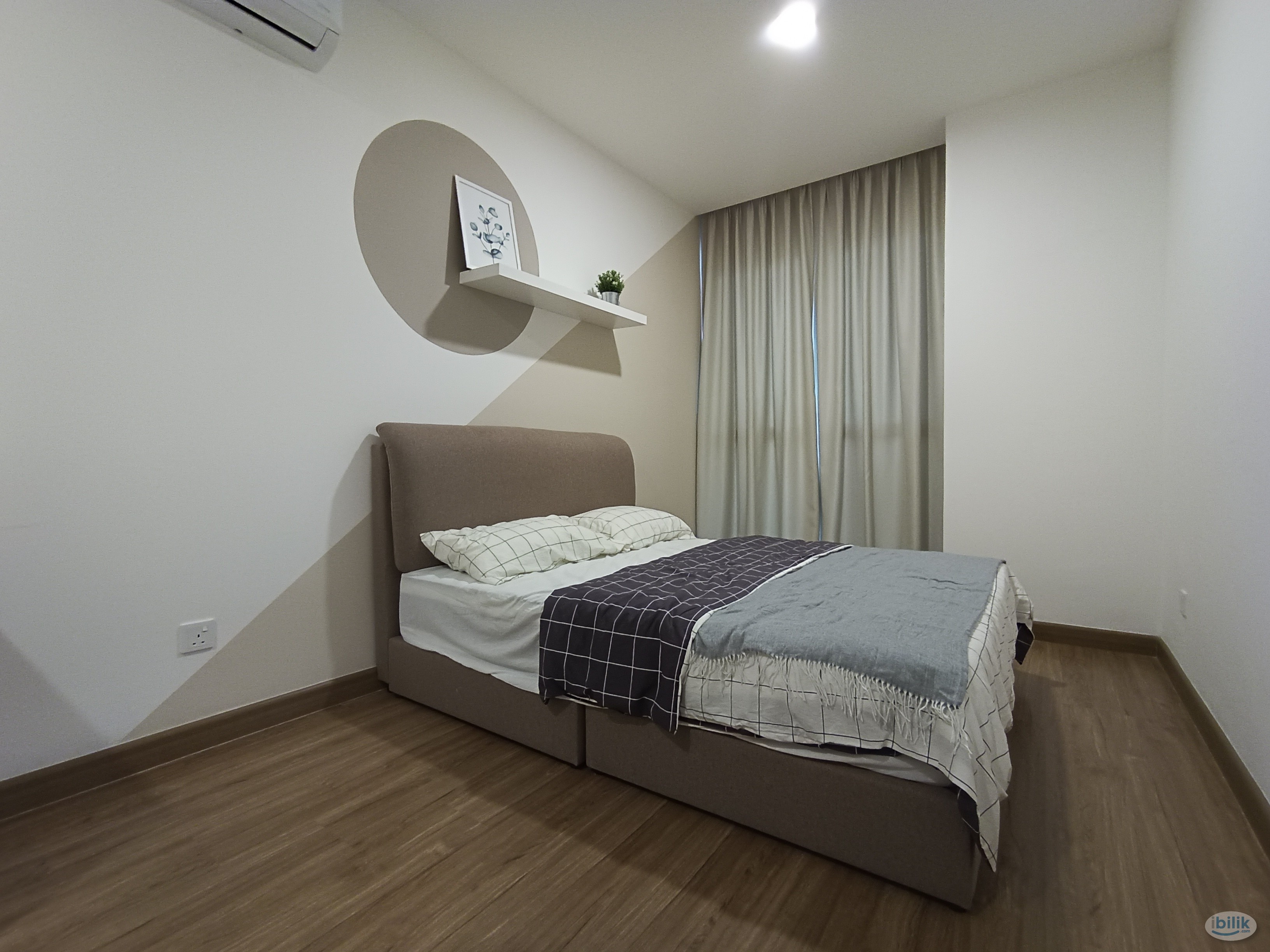 all female‼️ master room with Private Bathroom FREE WIFI AirCond Near MRT BUS at AraTre Residence, Ara Damansara Petalin - Image 1