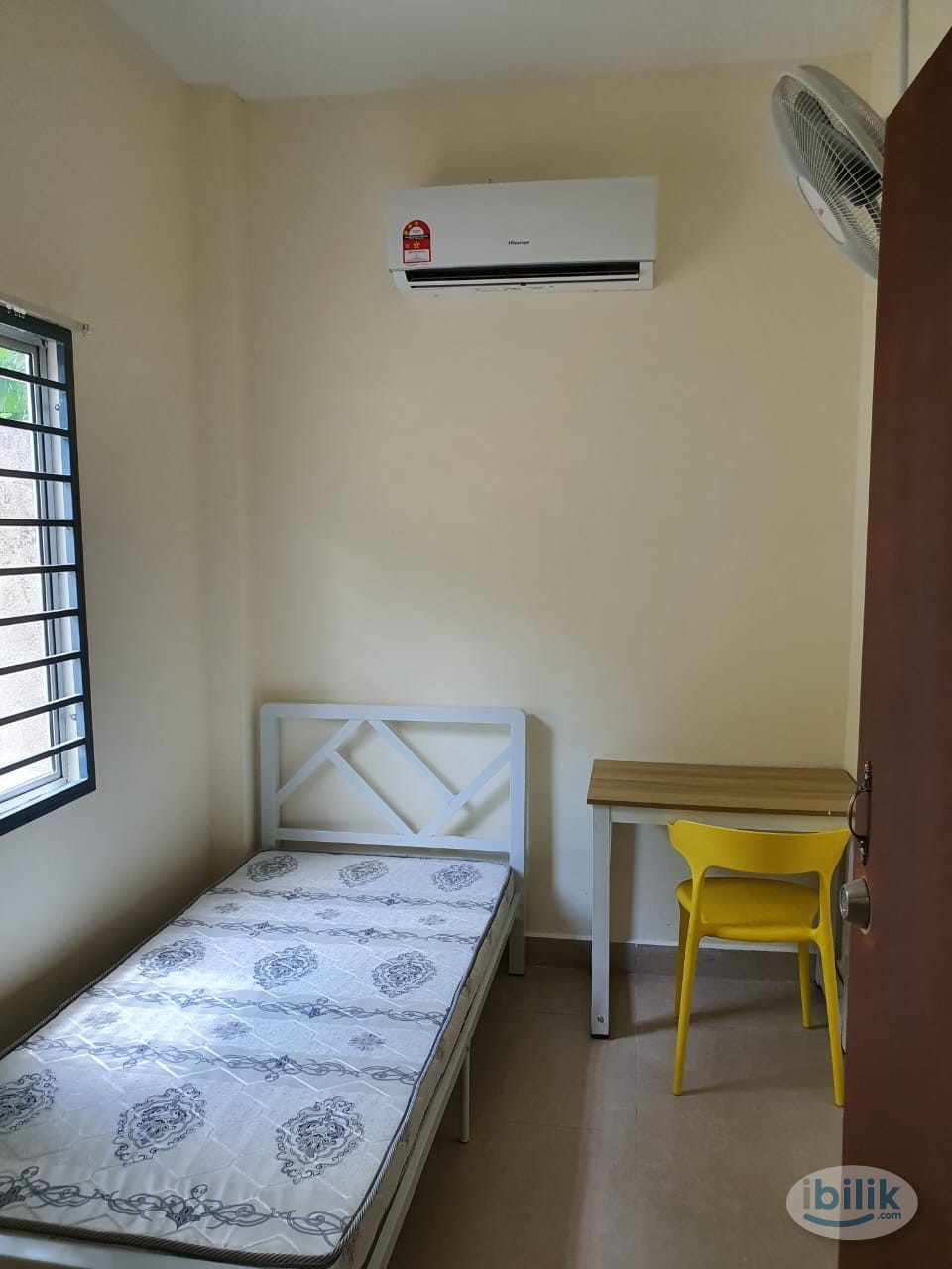 puchong jalan tempua room with window and air con,welcome intern student!accept 2 pax in one room - Image 3