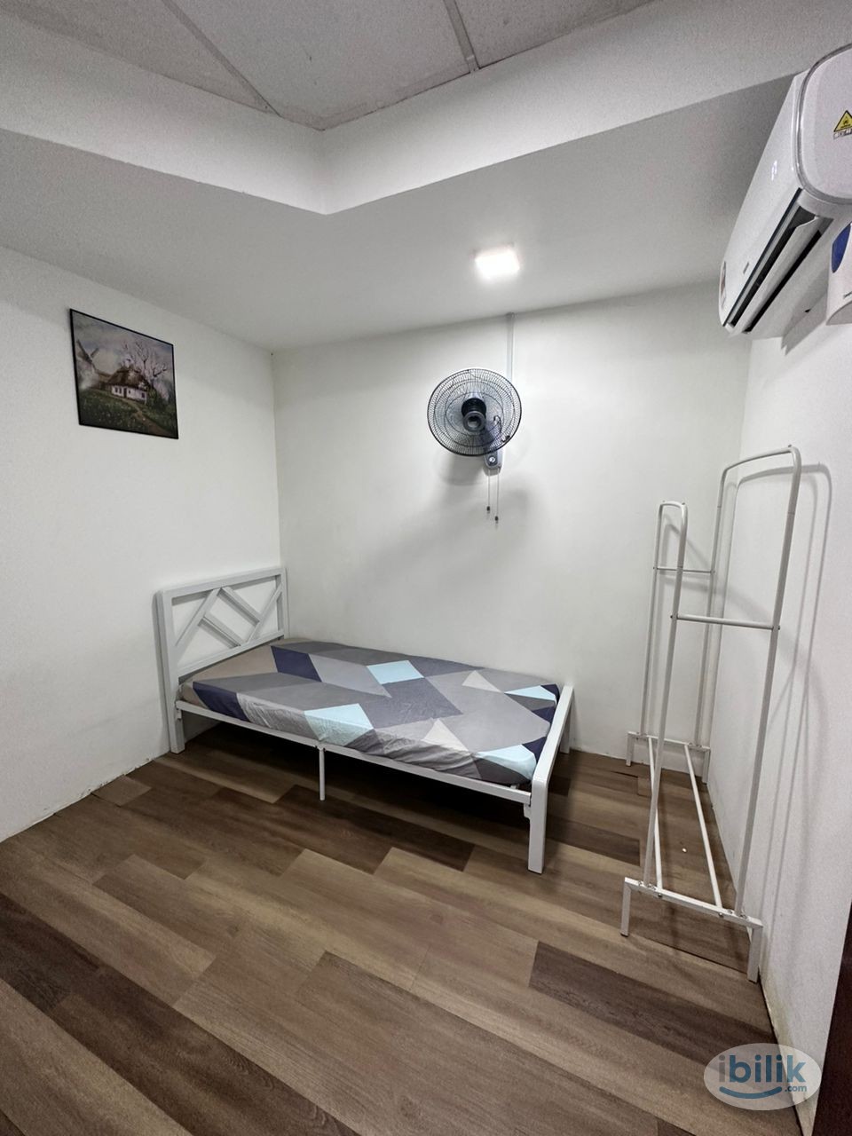 🌲💁🏻‍♂️Single Middle room @ 16 Sierra✨ fully furnished free Wifi - Image 1