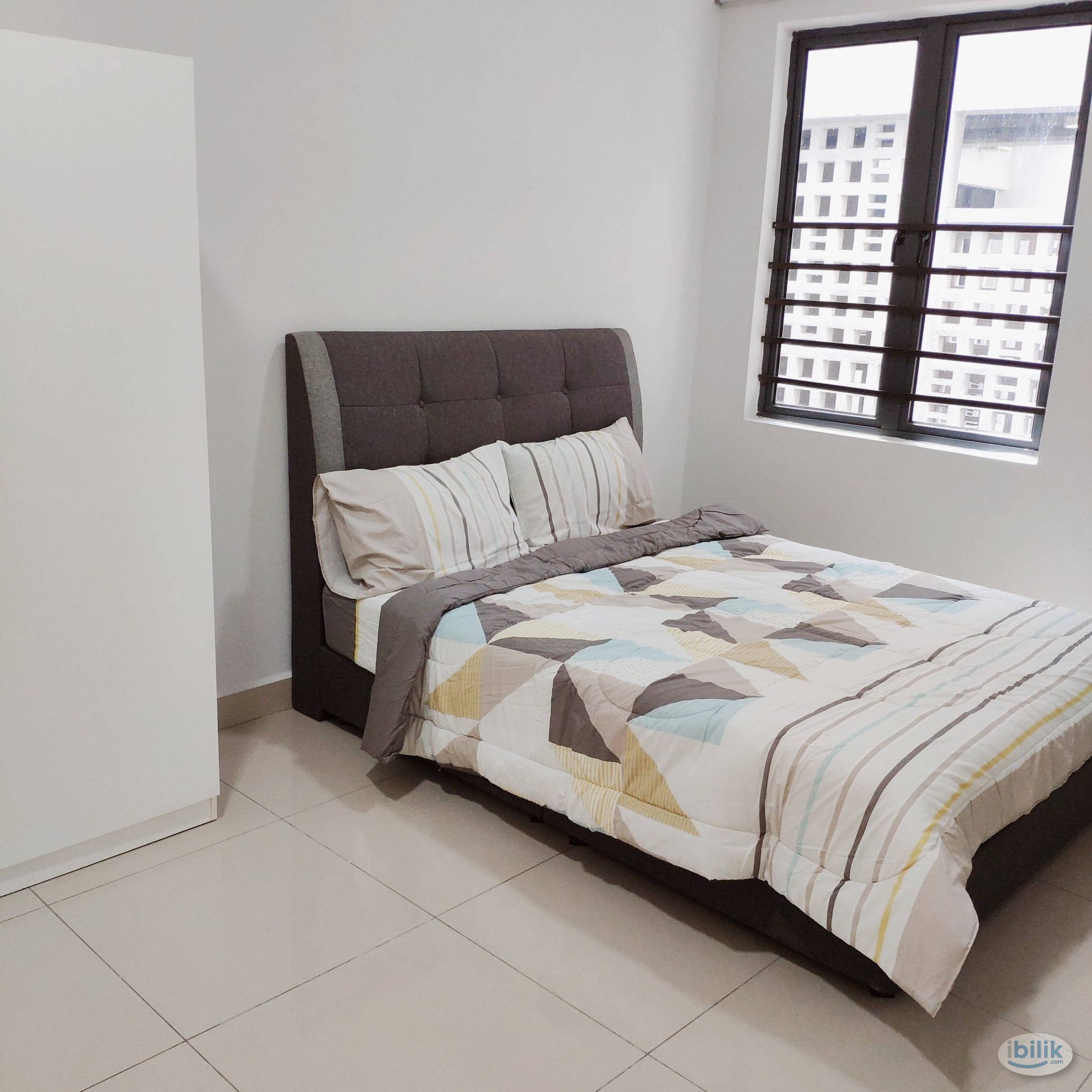 Middle Room, Cool Aircon near AISM, Mines, Balakong, Equine, Putra Permai, 16 Sierra, Pavilion Bkt Jalil, Cyberjaya, Hos - Image 1