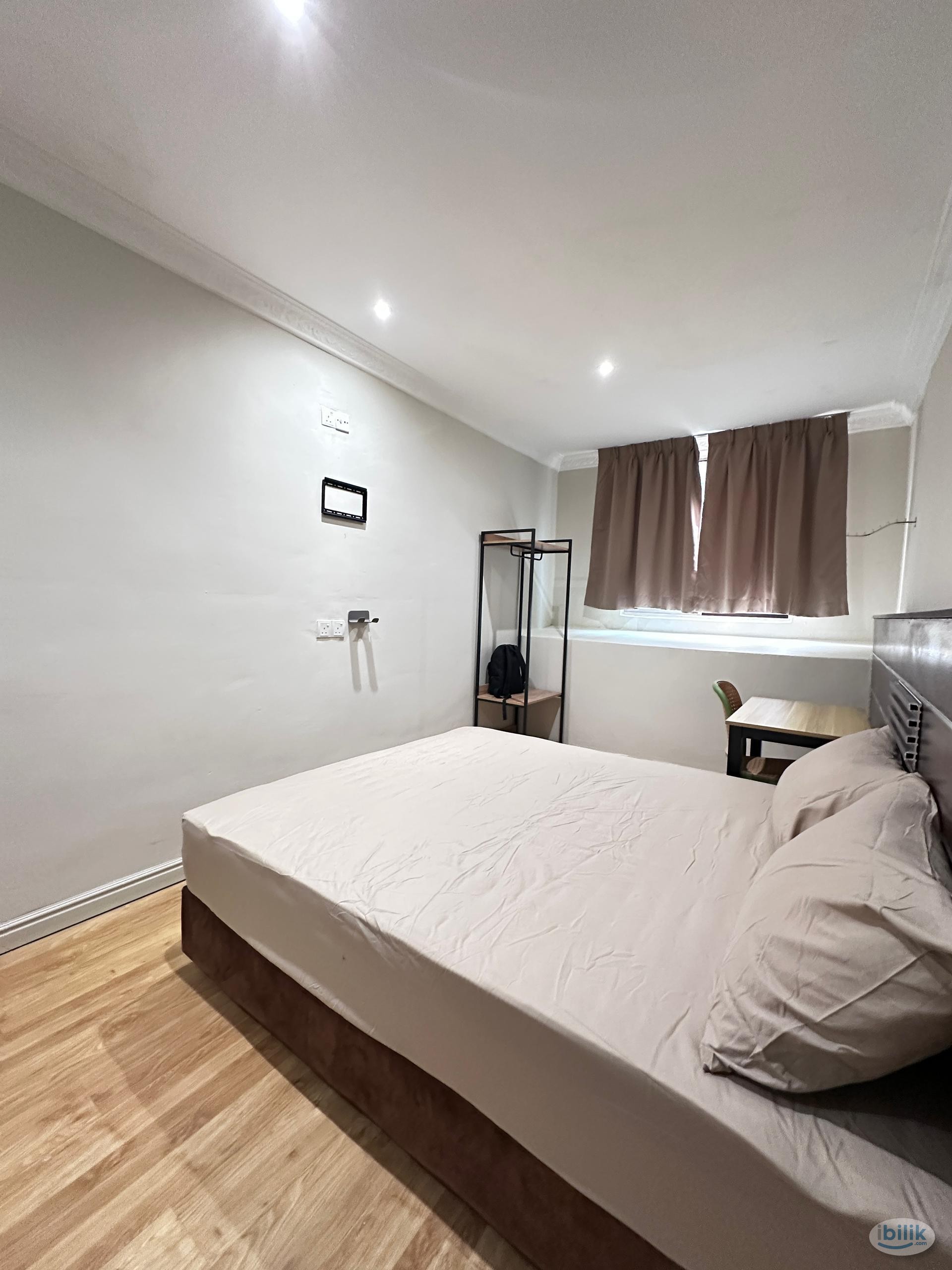 Zero Deposit ⭐️ Room for Rent + Private Toilet near Berjaya Times Square - Image 5