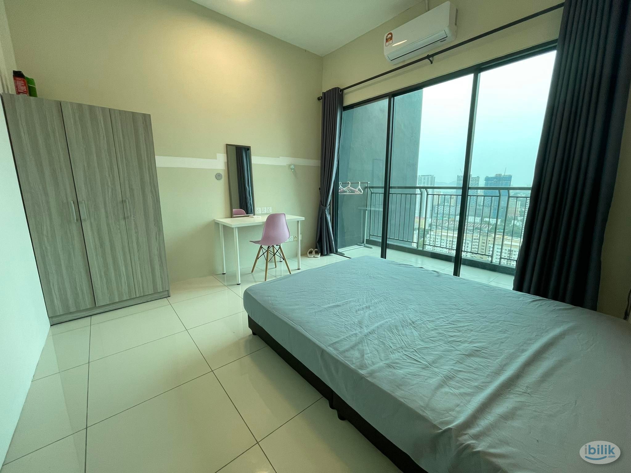 Middle Room at Skyview Residence, Jelutong - Image 1