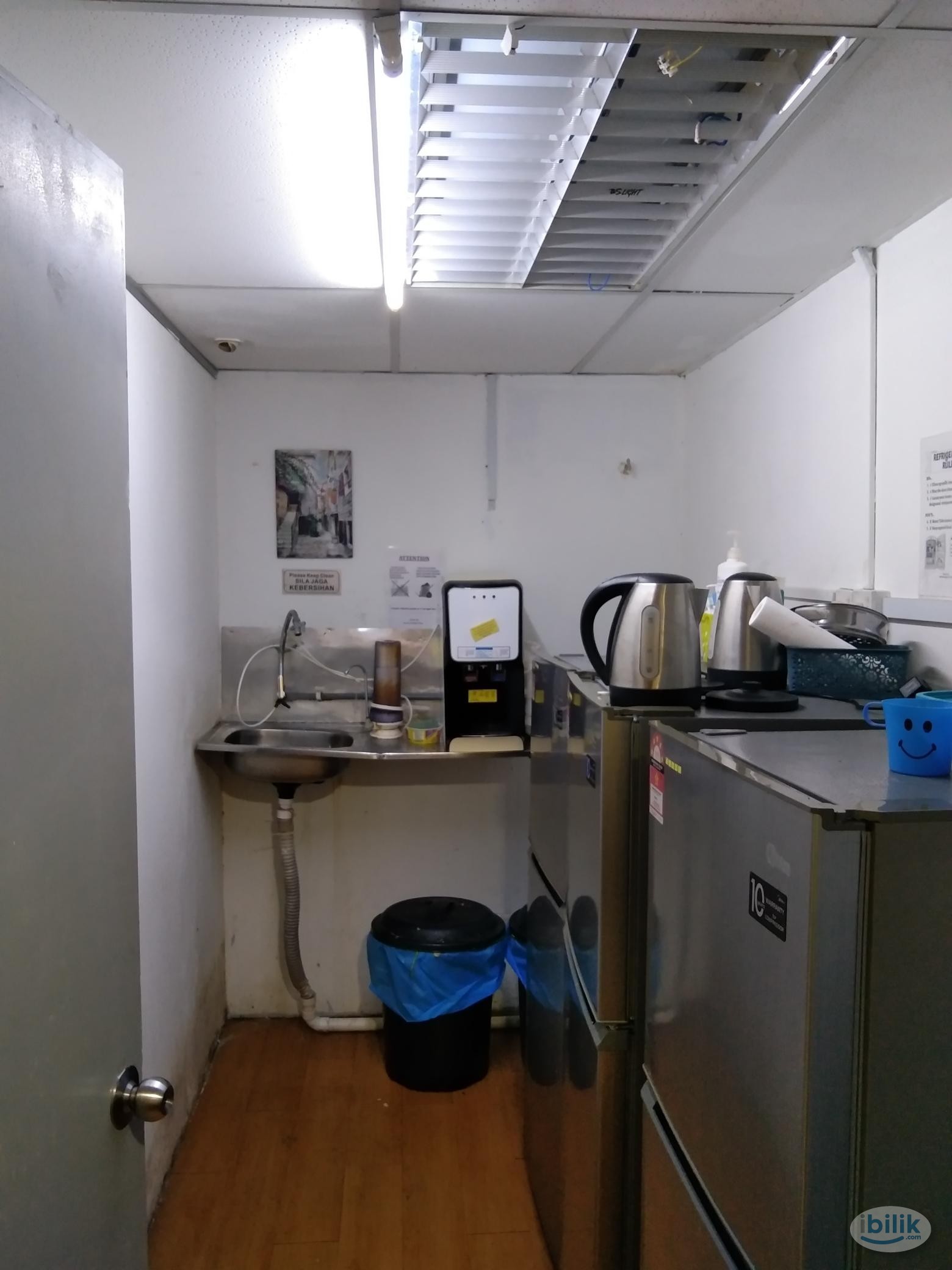 🔆mid and single room @ Puchong Jaya🔆, Walking to LRT, free WiFi fully furnished - Image 4