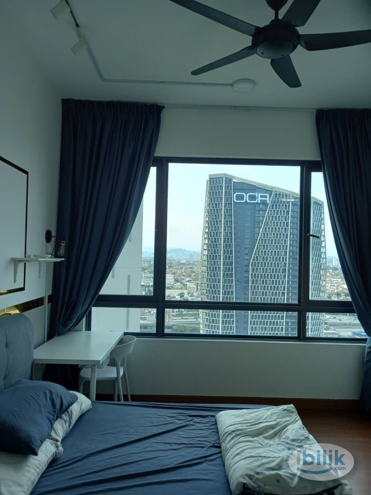 Master Room at Greenfield Residence, Bandar Sunway - Image 2
