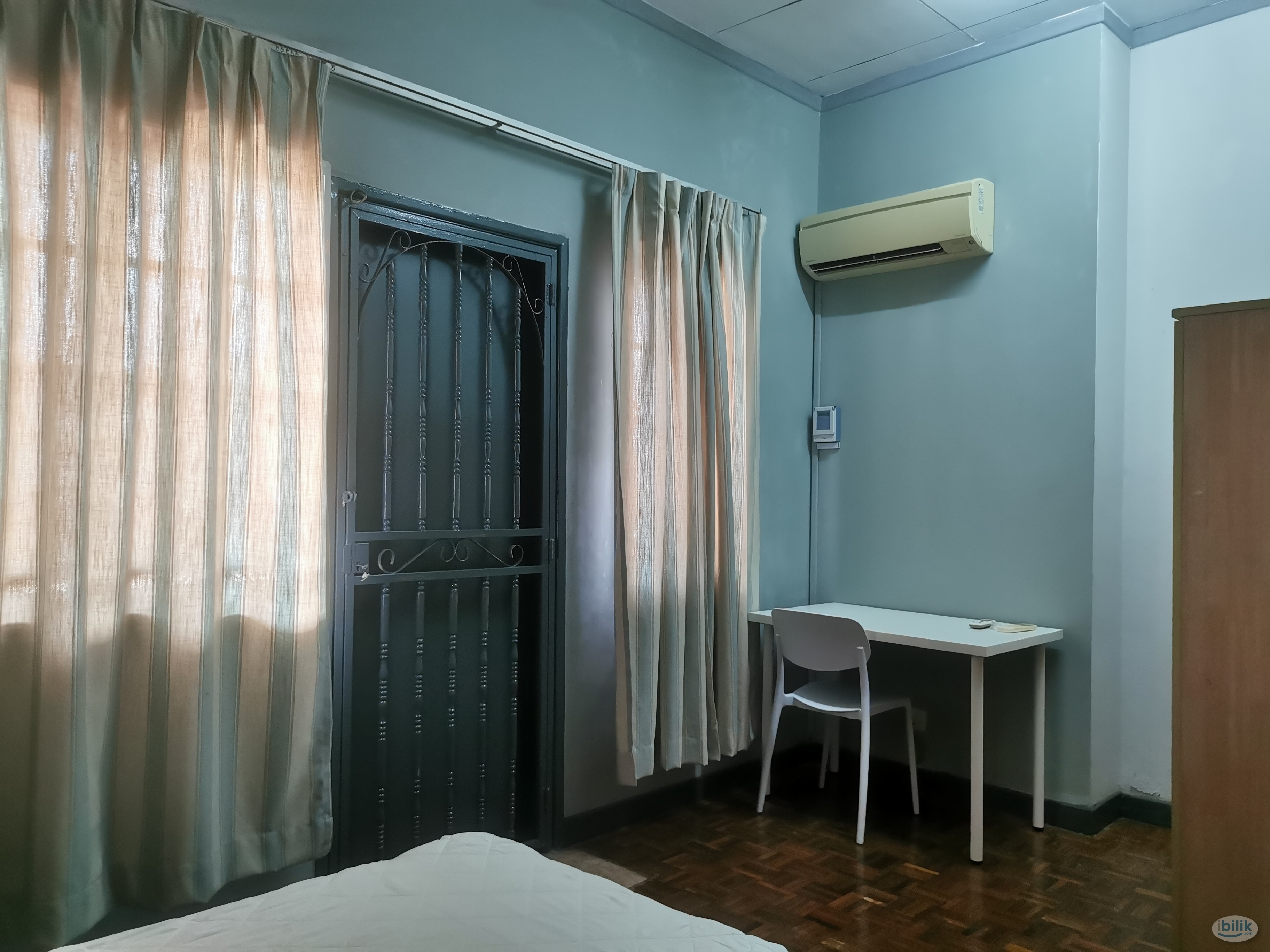 [👩🏻FEMALE unit] Medium Single Room with Balcony @ Bandar Kinrara 4, Puchong - Image 2