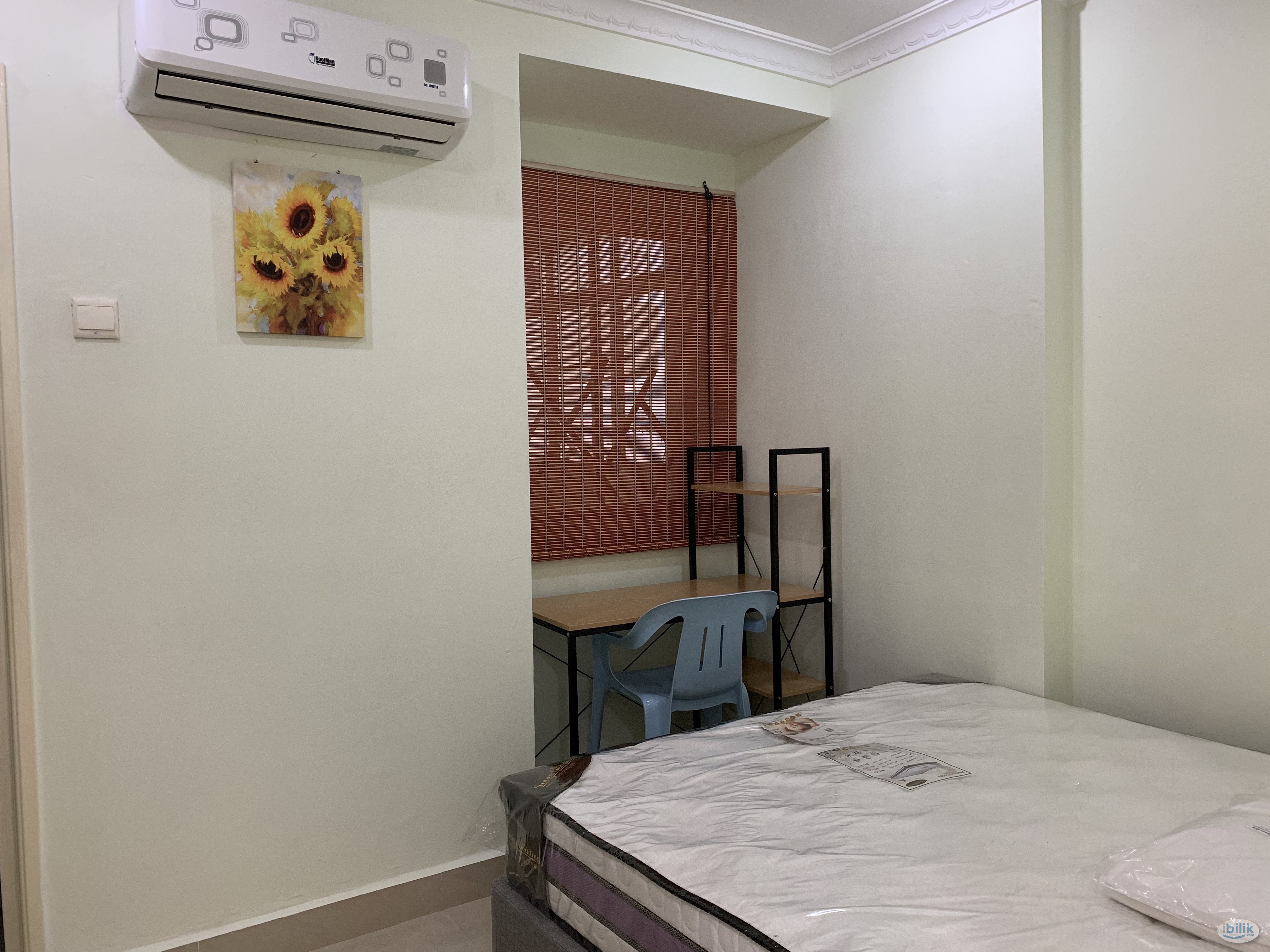 Middle Room with attached bathroom at Seaview Tower, Butterworth - Image 1