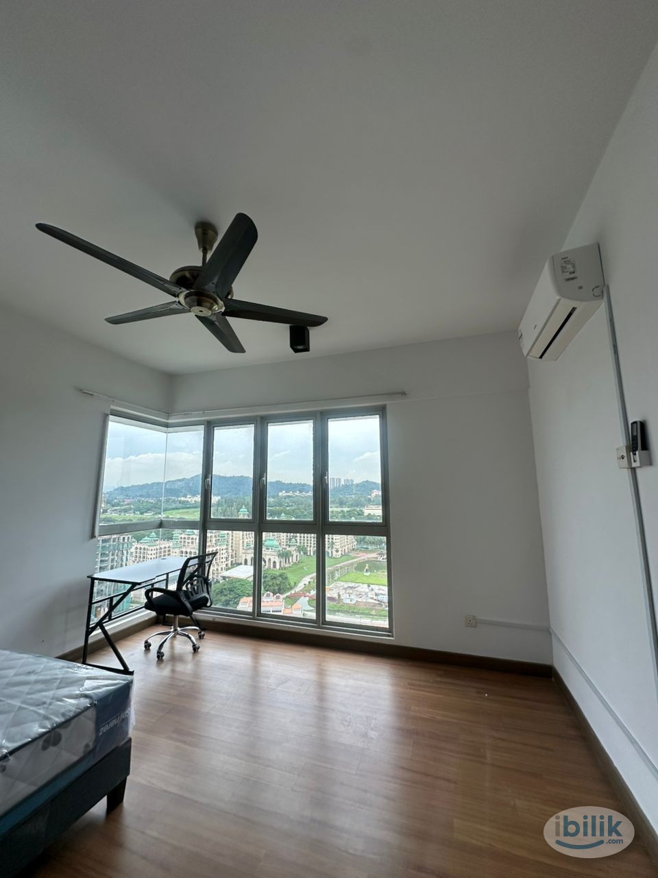 Master Room at One South, Seri Kembangan - Image 2