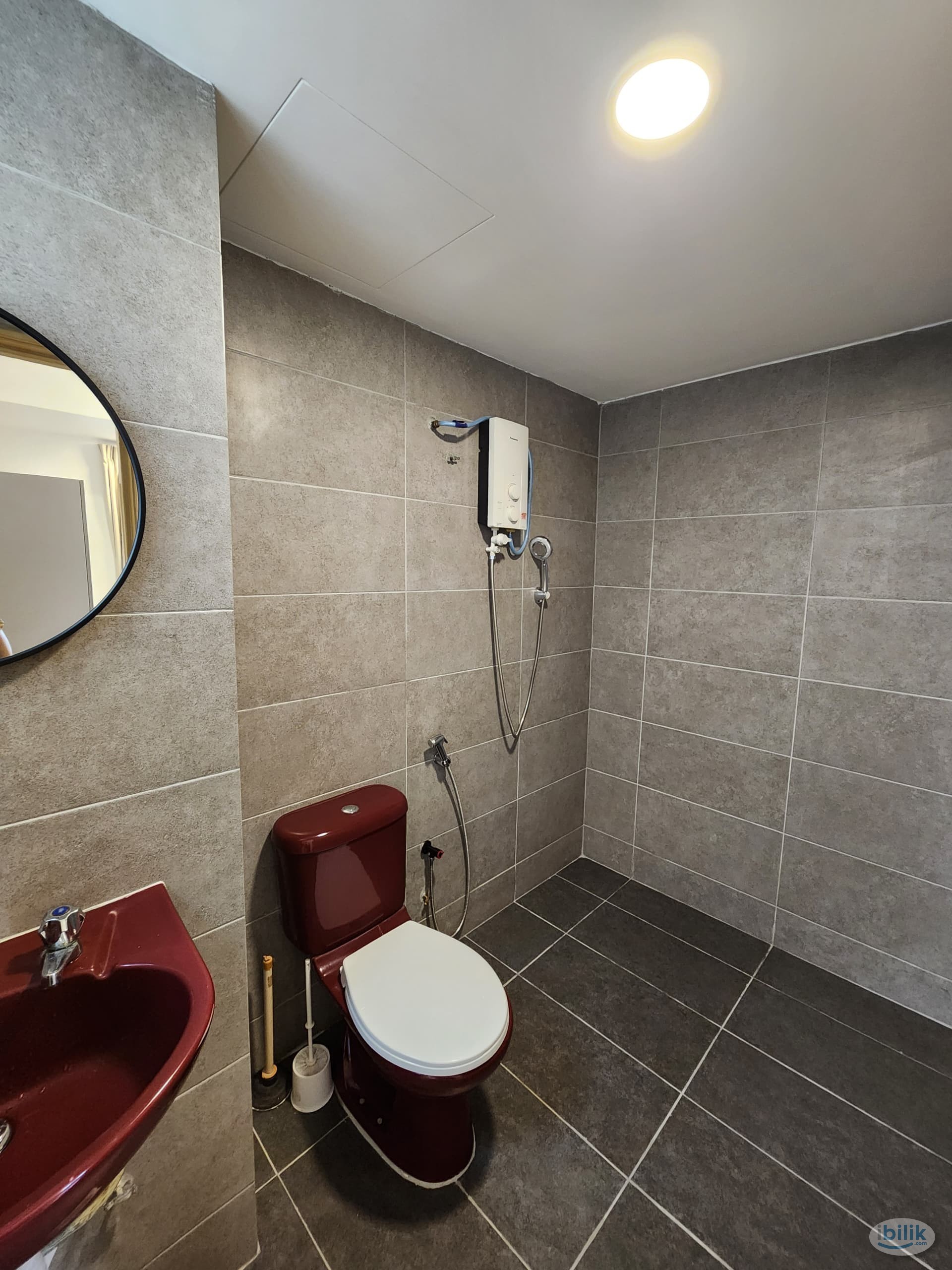 Master Room at One South, Seri Kembangan - Image 3