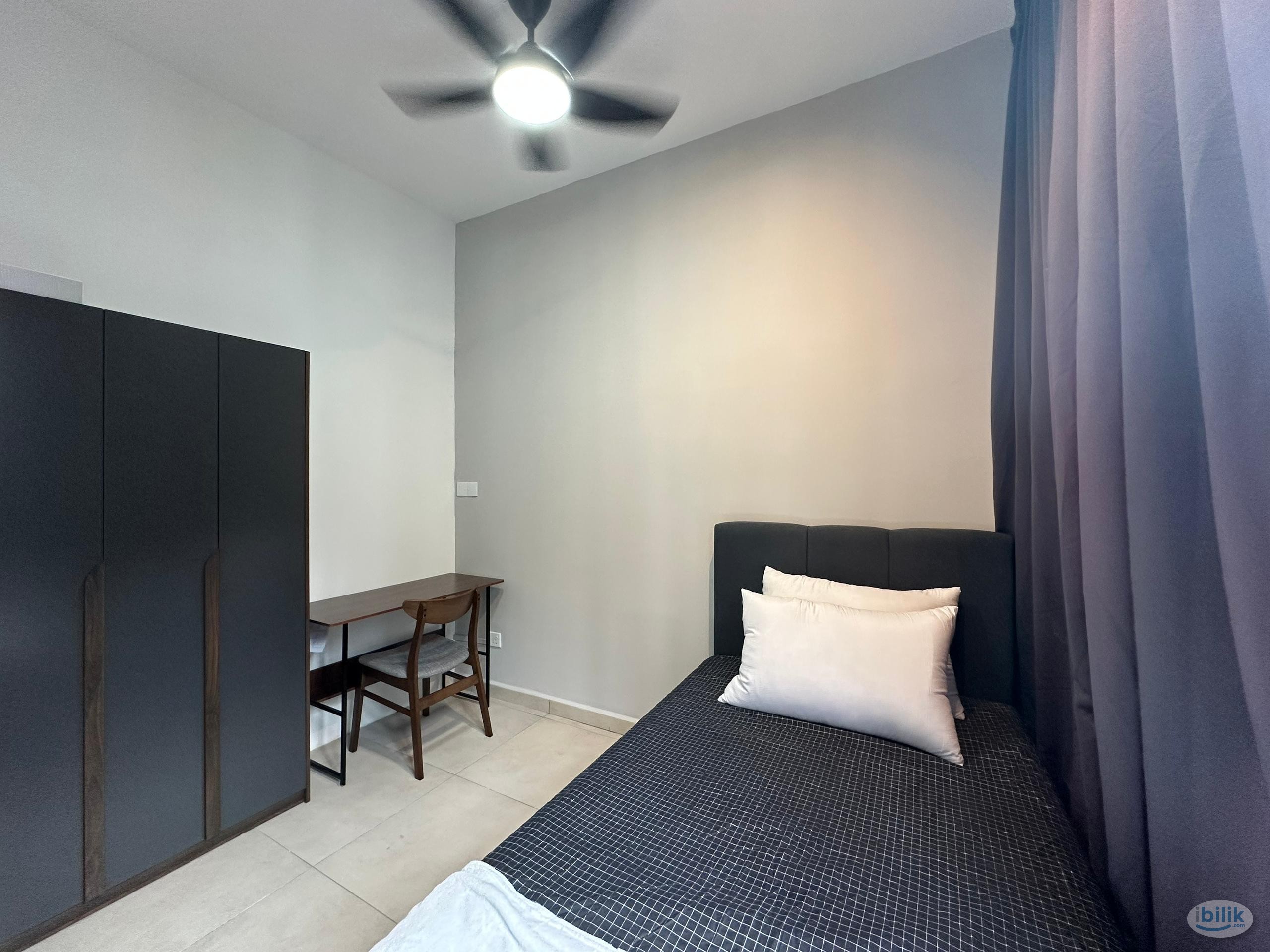 Middle Room at Meta Residences Putra Permai, Seri Kembangan - Image 2