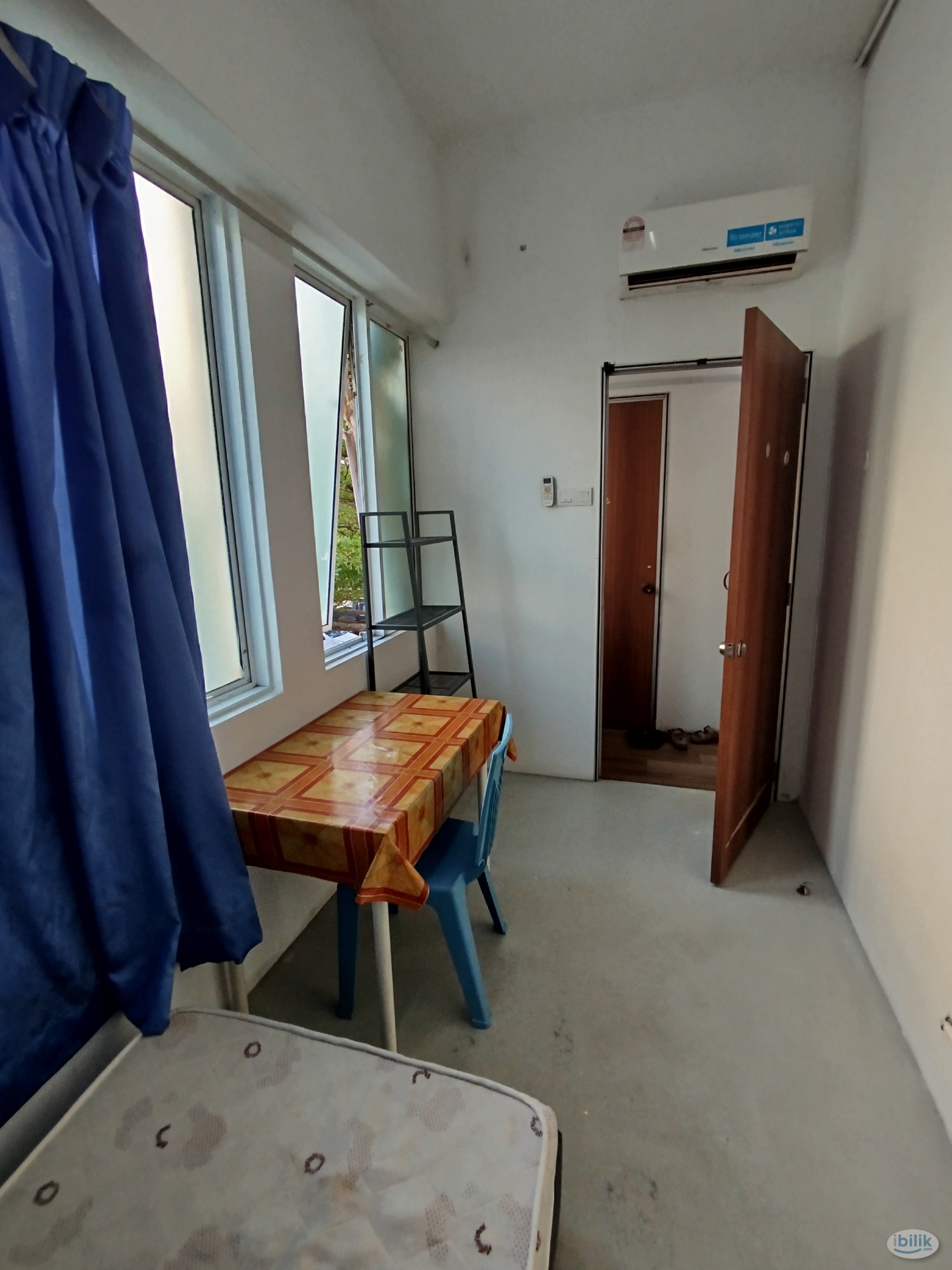 🎩SRI KDU 🏠Middle Room at Kota Damansara, Petaling Jaya - Image 5