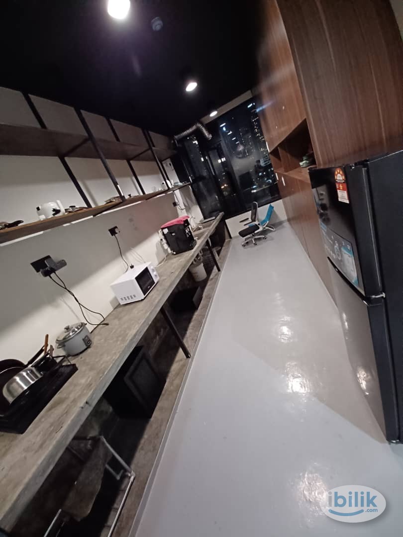 WELL Furnished Middle Room (WALK 8 mins to BBCC, TRX, Times Square) - Image 2