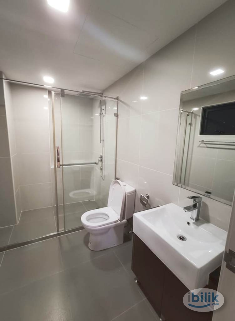 Mont Kiara Premium Middle Room(Utilities Included) - Image 5
