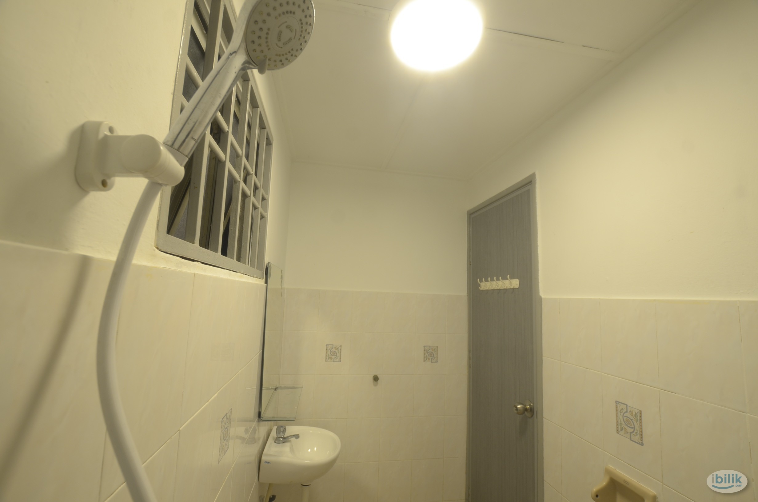 Female Unit 👩 : Single Room at Sutramas, Puchong Jaya - Image 3