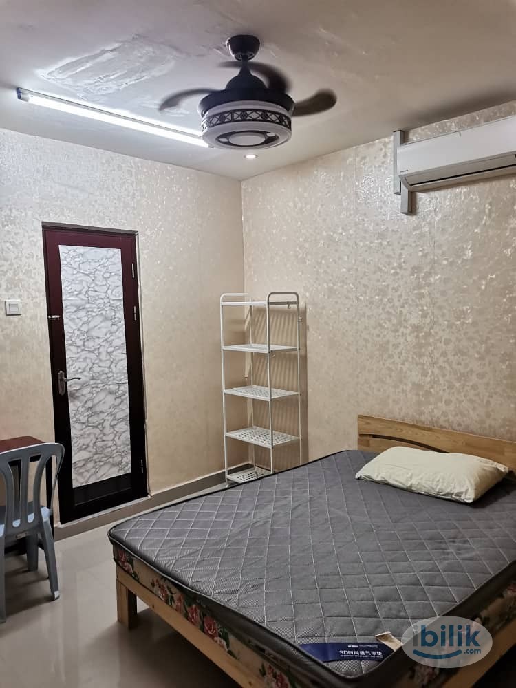 Middle Room at Kepong, Kuala Lumpur - Image 1