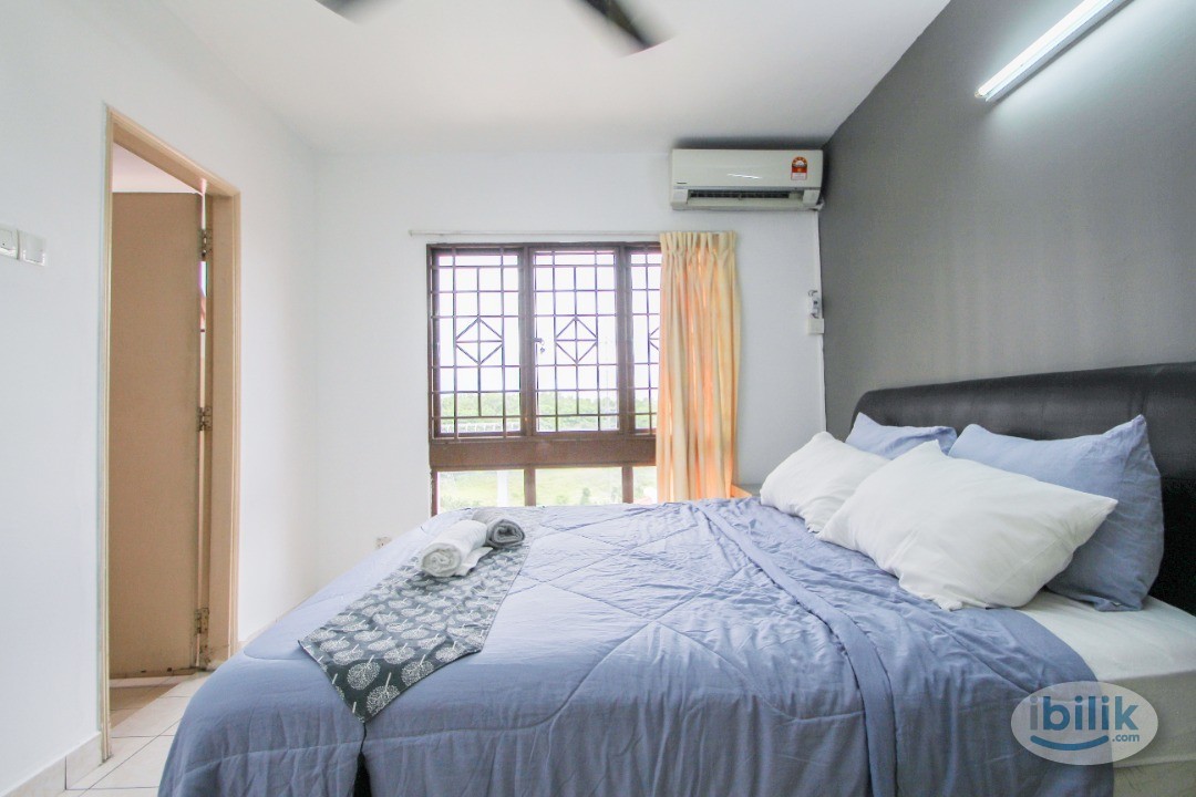 NEAR MRT SURIAN INCLUDED UTILITIES MASTER ROOM AT PALM SPRING - Image 1