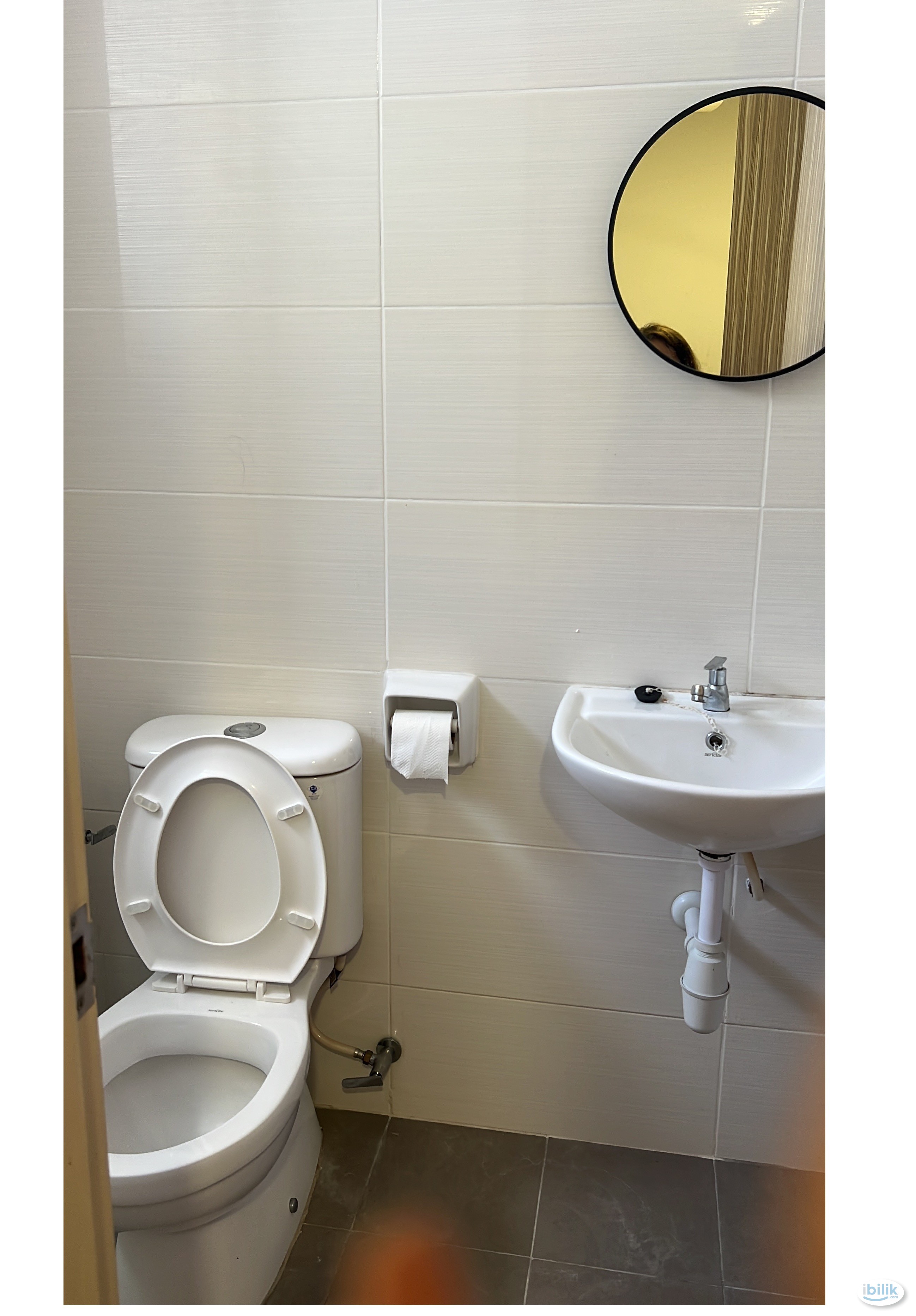 ROOM WITH PRIVATE BATHROOM - Image 2