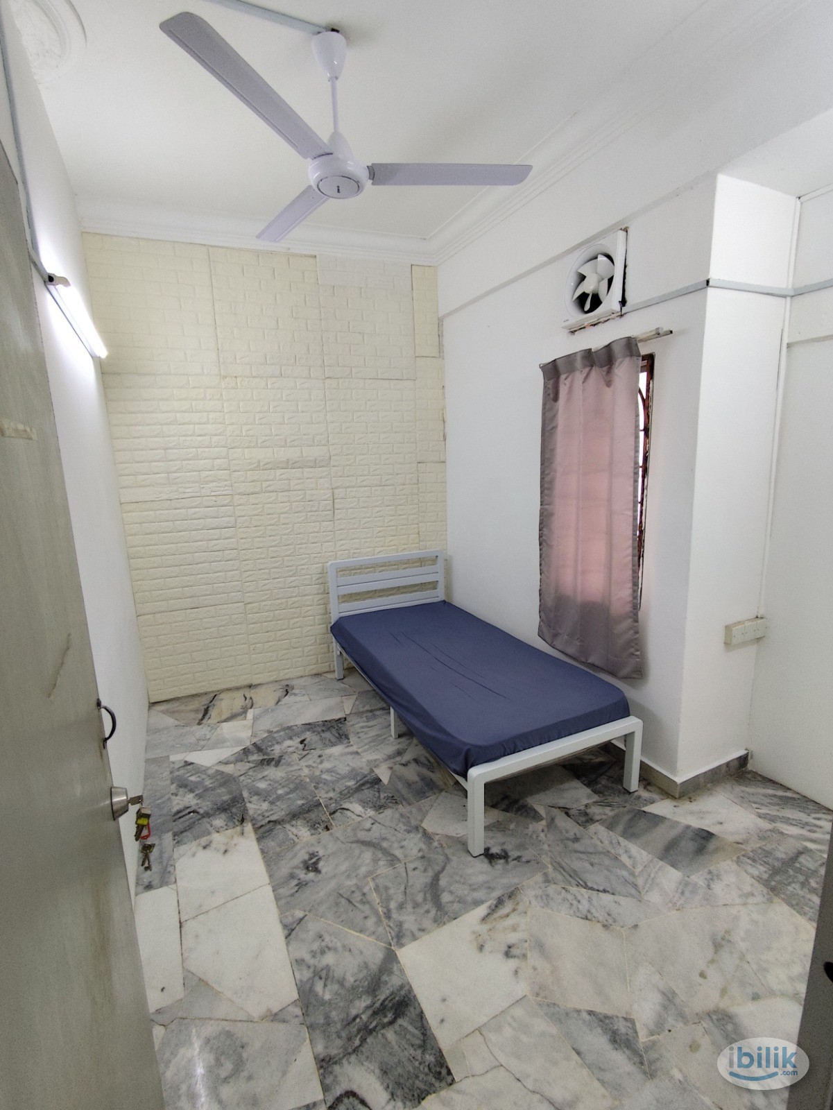 🥳Comfy Single Room With Window🥳Renovated House 👕 - Image 1