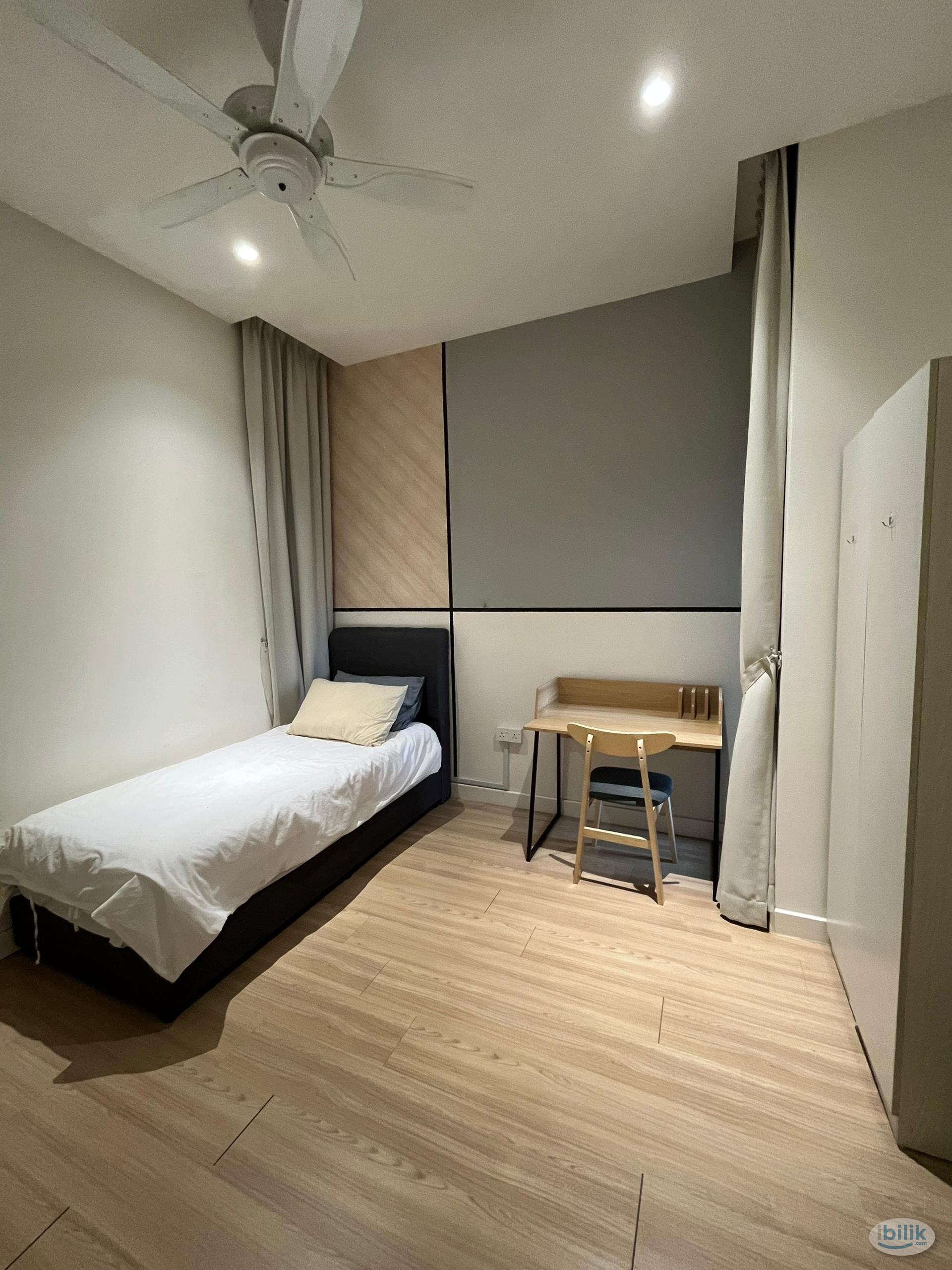 Stylish Middle Room at Unio Residence, Kepong - Image 1