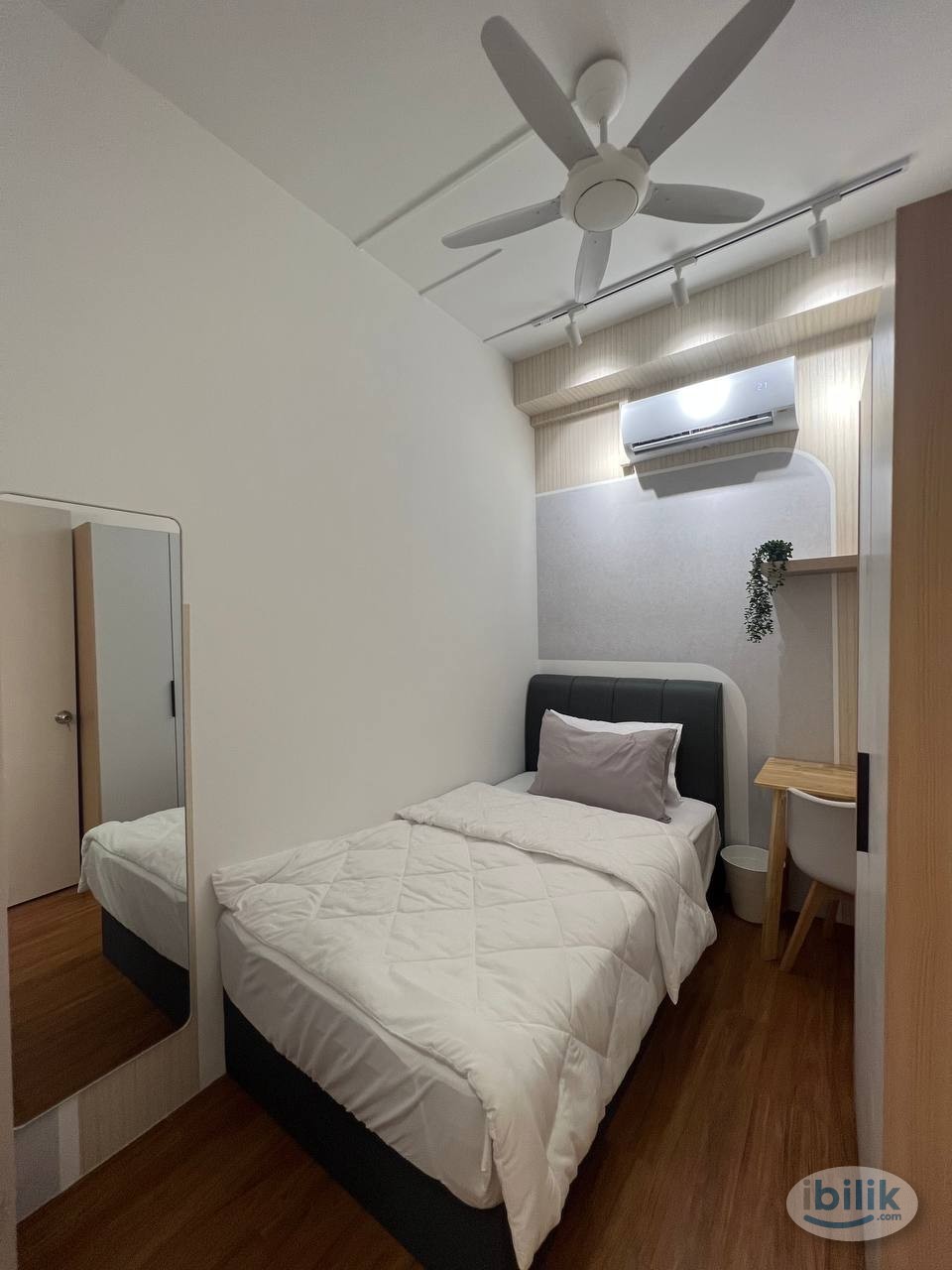 FULLY FURNISHED SINGLE ROOM AT ARMANI SOHO (FREE 1 MONTH RENTAL!!) - Image 1