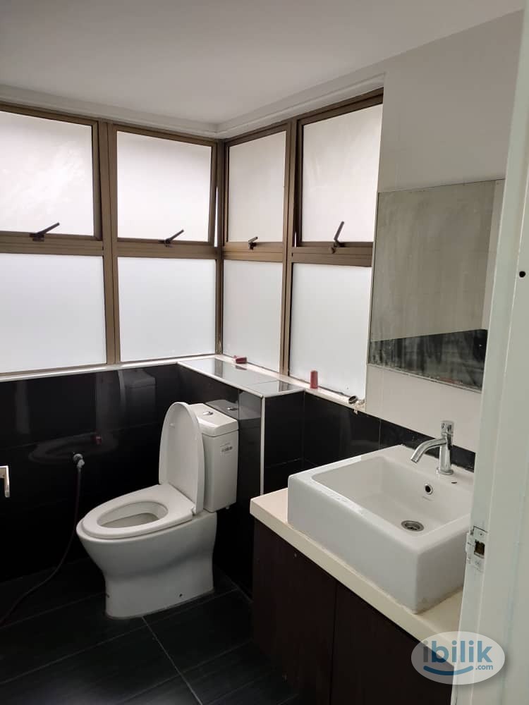 [Fully Furnished Female Only]-Cozy Medium Queen Bedroom With Bathroom 2 Person Shared Only !! - Image 1