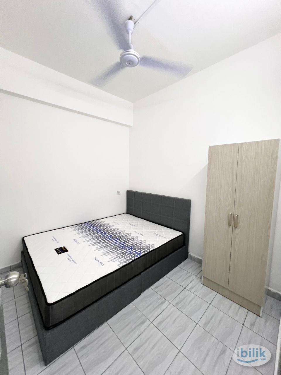 BJ Court @ Bukit Jambul Penang (Mix Gender) Mid & Master Room For Rent - Image 2