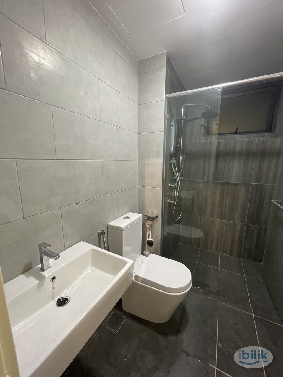 Fully Furnished Room For Female With Aircond 10 min to IOI Mall - Image 3