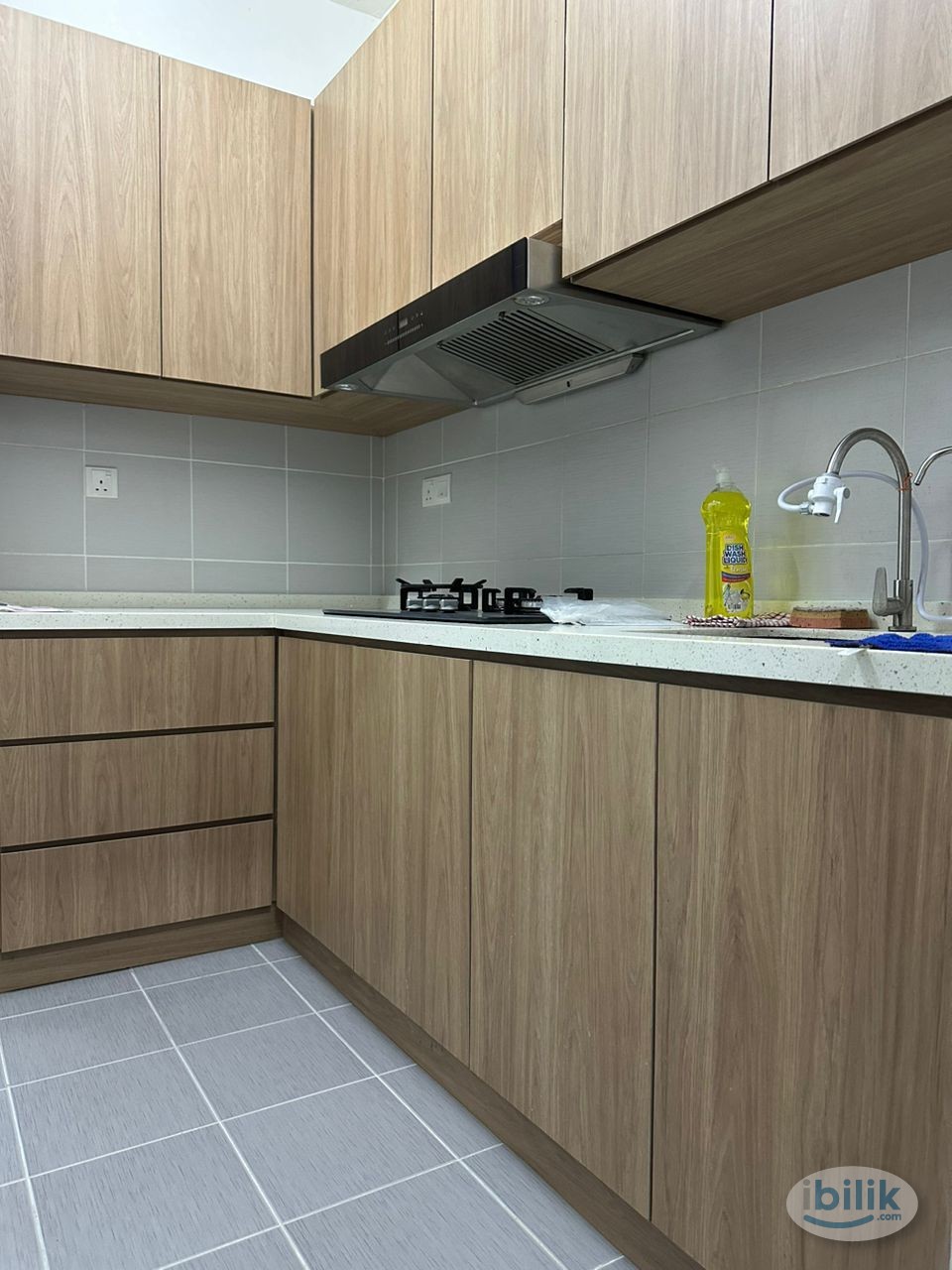 M3 Residency - [Female] Air Cond Middle Room!!! Offer At Only RM600!!! 6 Minute To Taman Melati LRT Station!! LRT Direct - Image 5