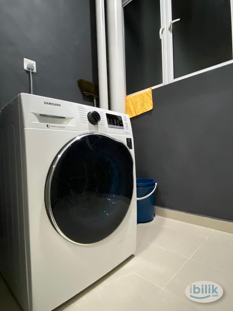 Hamilton – [Female - All In Price] Air Cond Middle Room! Offer All In RM880!! LRT Direct To KLCC!!! - Image 1