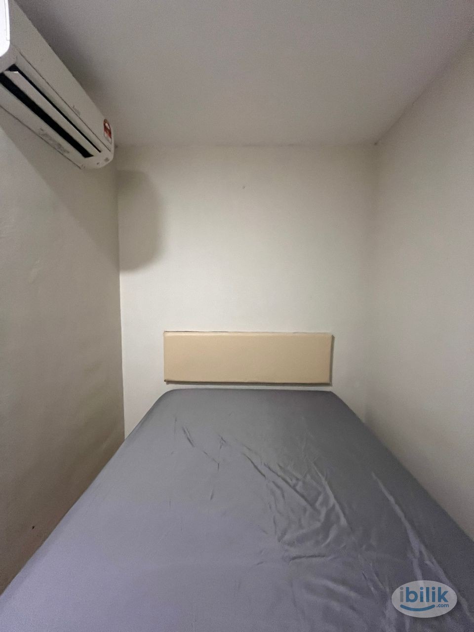🚶‍♂️Walk to KSL/Holiday plaza | 🇸🇬10 Min to CIQ, Midvalley Southkey🛍️ -Master bedroom with private toilet attached😍 - Image 3
